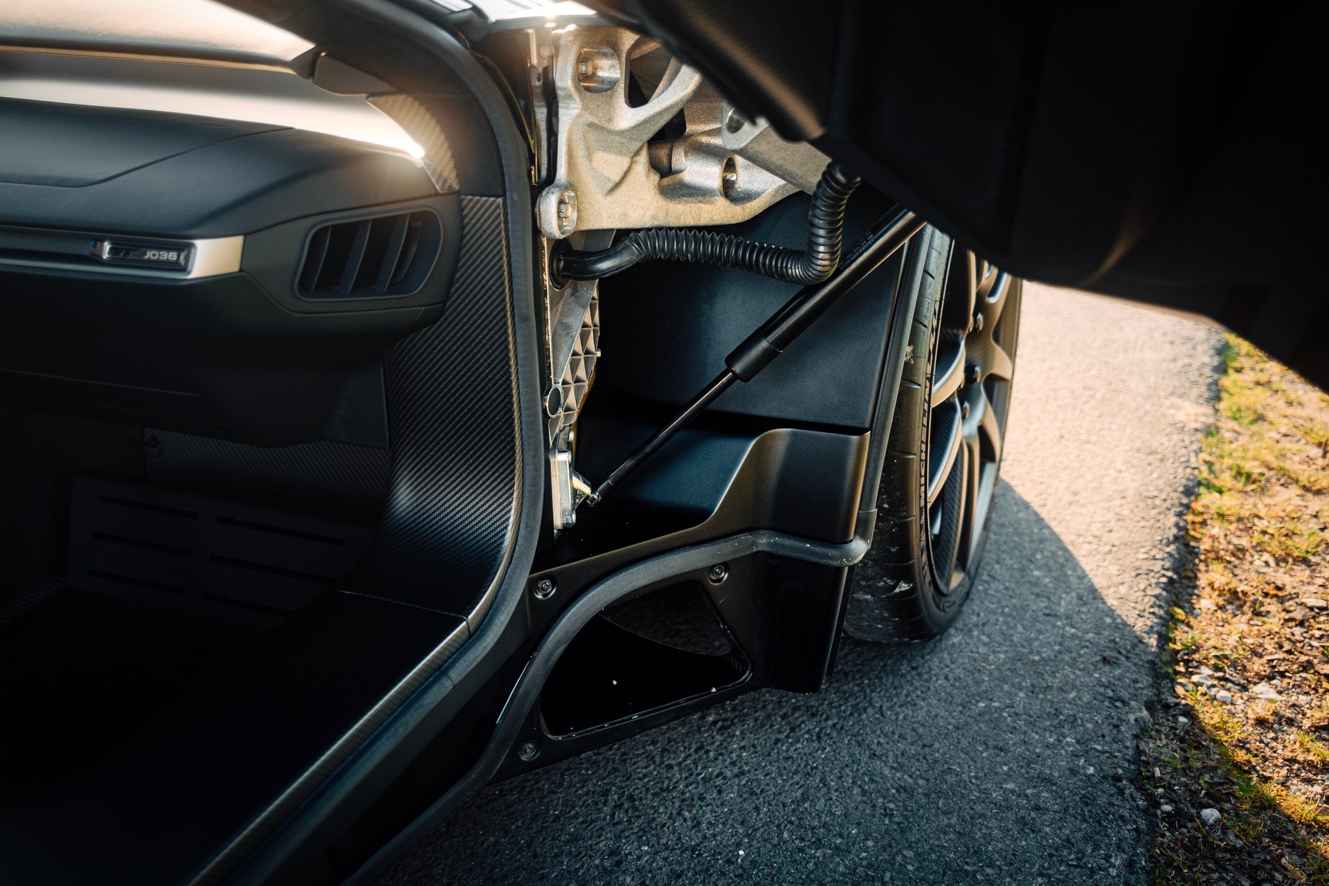 FORD GT-image-16