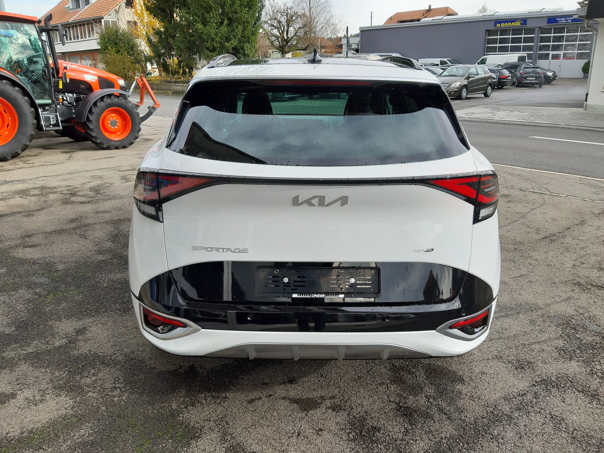 KIA Sportage 1.6T-GDi HEV GT-Line 4x4 A-showroom-element-2