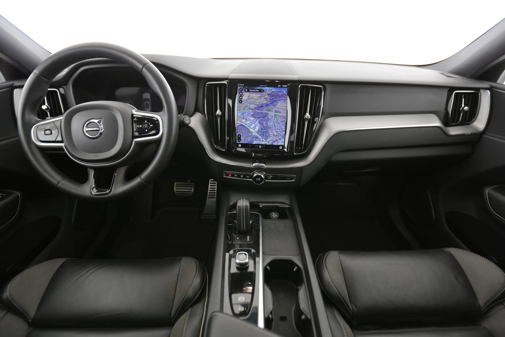 VOLVO XC60 2.0 T6 TE R-Design eAWD-image-4