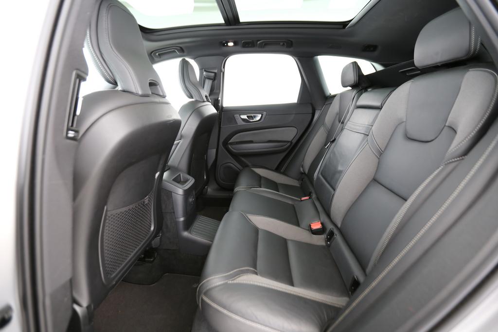 VOLVO XC60 2.0 T6 TE R-Design eAWD-image-7
