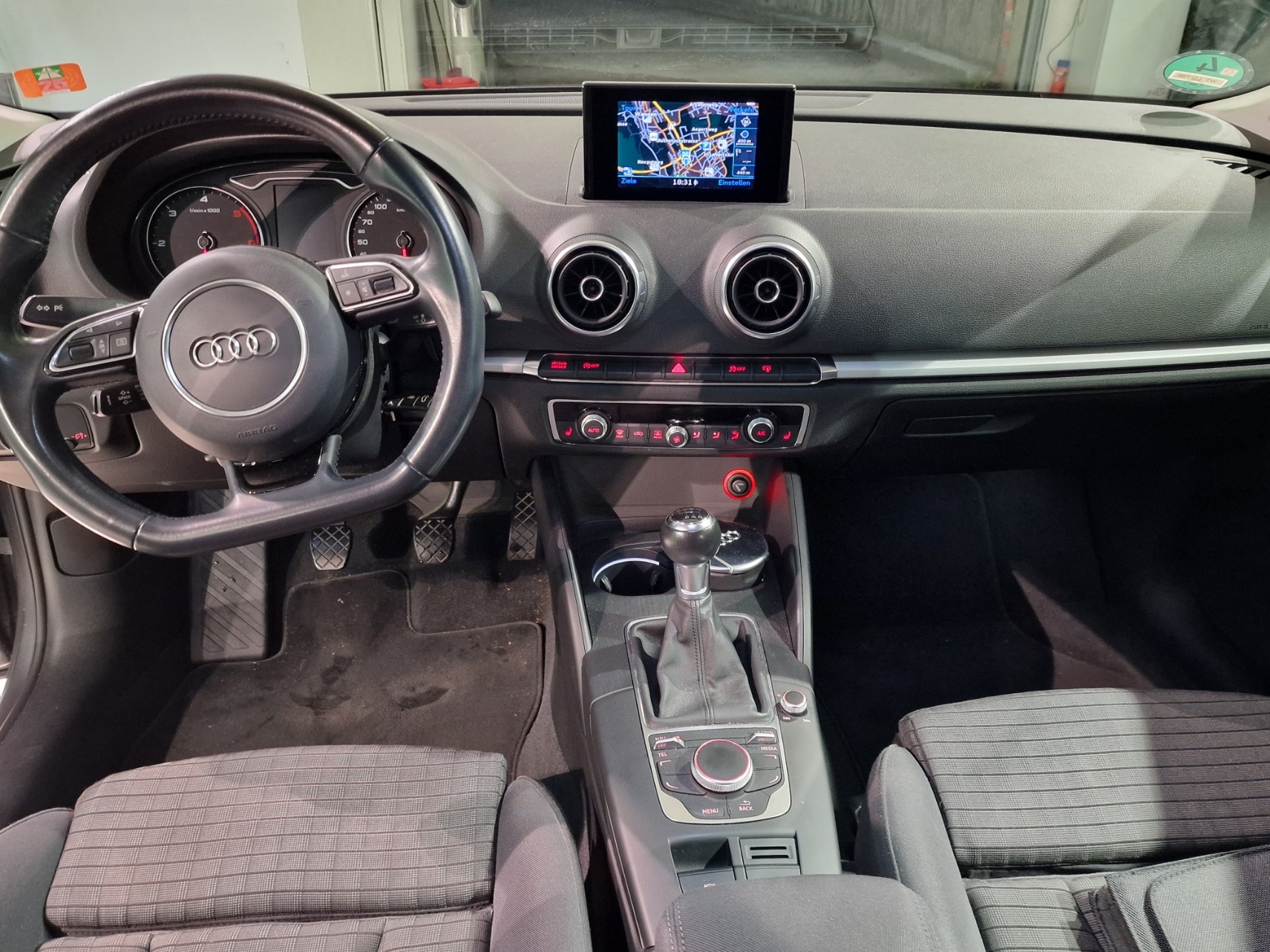 AUDI A3 Limousine 2.0 TDI Ambition-image-7