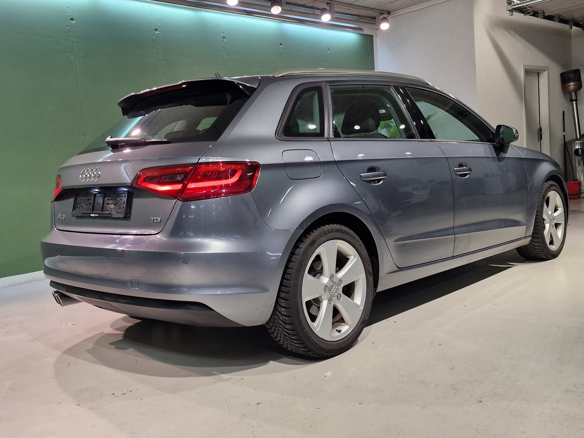 AUDI A3 Limousine 2.0 TDI Ambition-image-3