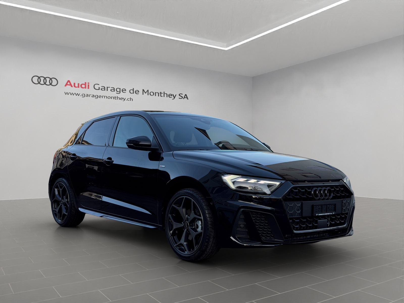 AUDI A1 Sportback 35 TFSI S Line S-tronic-image-1