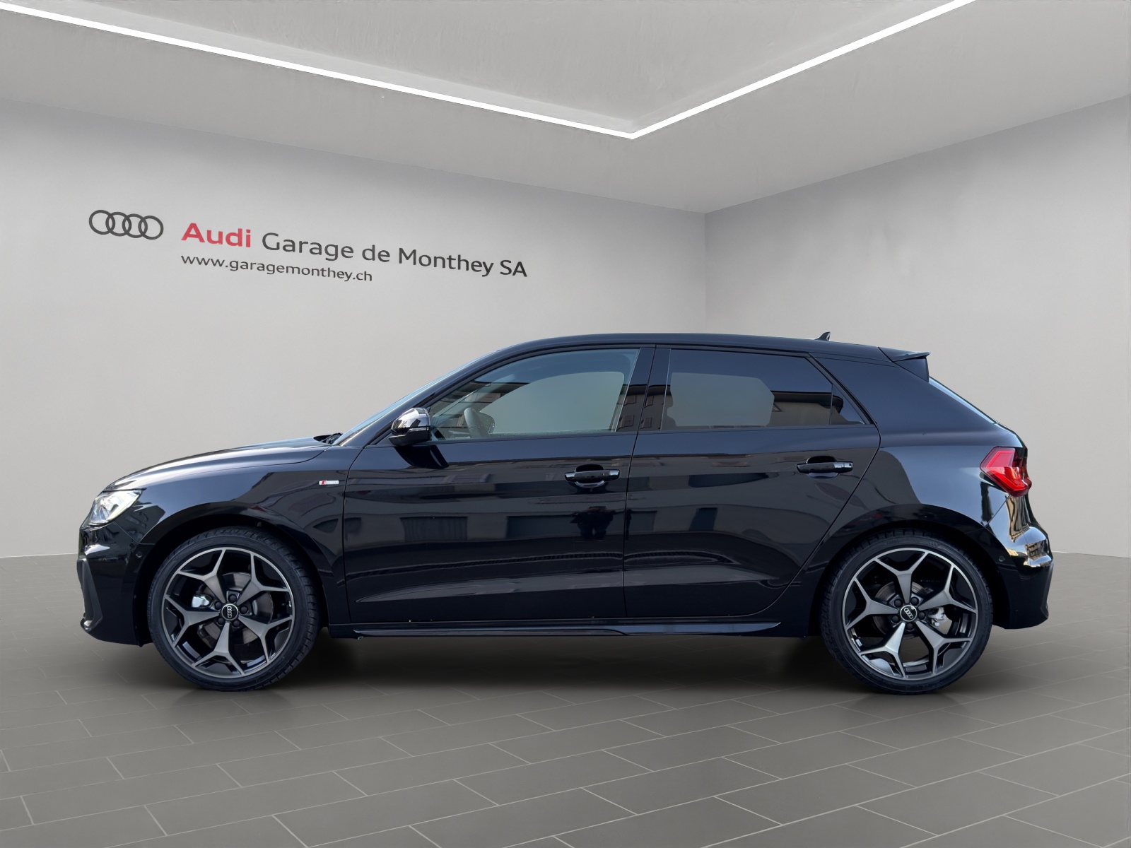 AUDI A1 Sportback 35 TFSI S Line S-tronic-image-5