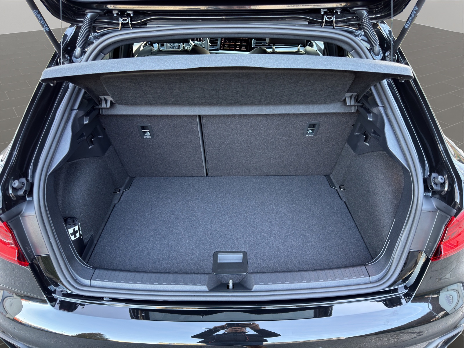 AUDI A1 Sportback 35 TFSI S Line S-tronic-image-15
