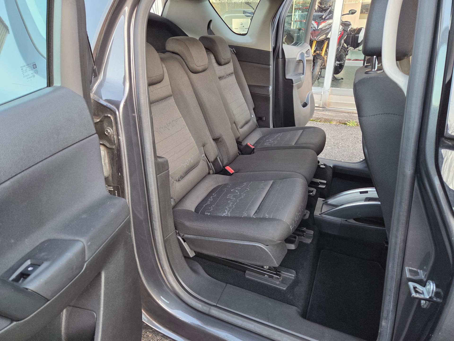 OPEL Meriva 1.4 TP Enjoy-image-11