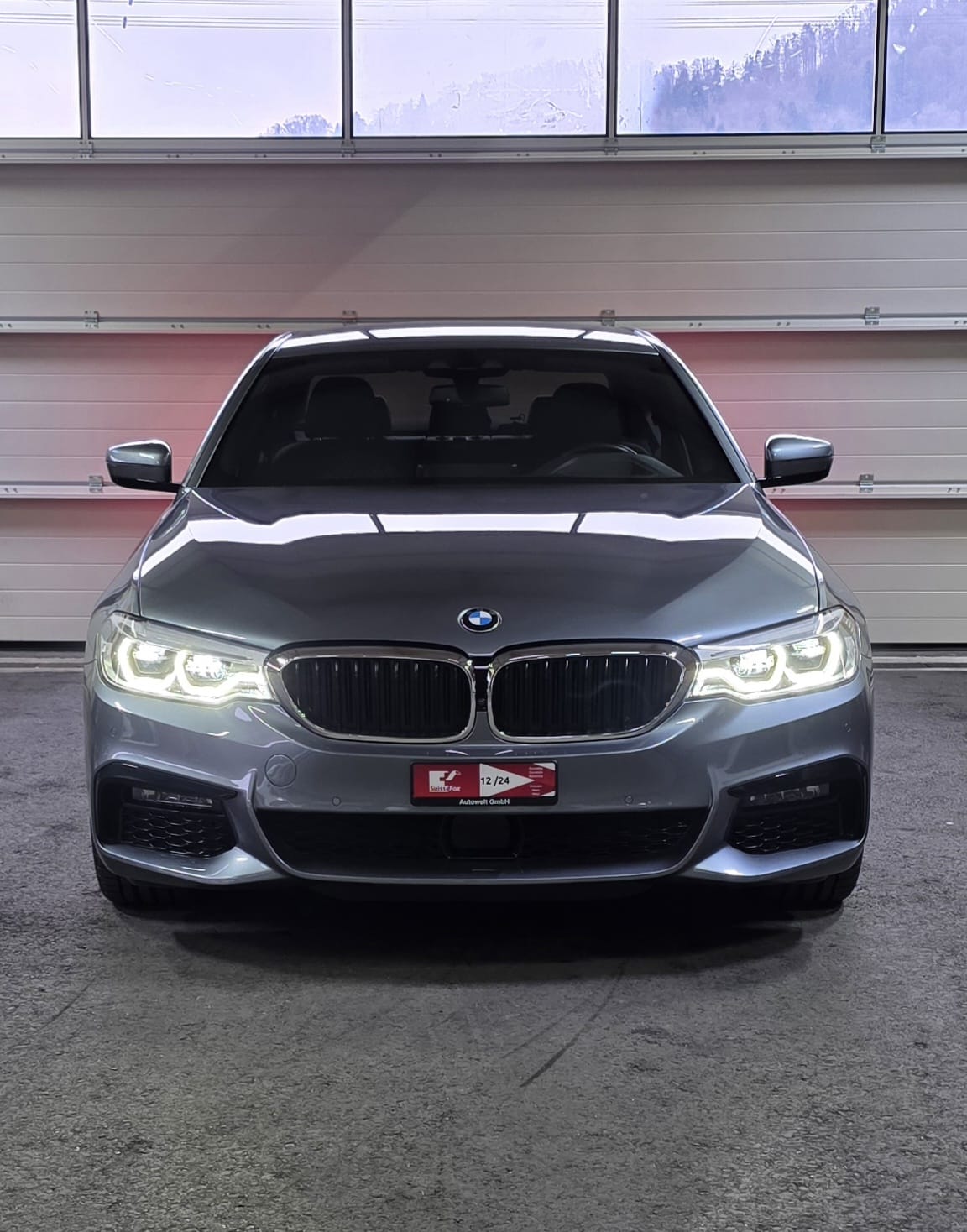 BMW 530e xDrive M-Sport Steptronic-image-7