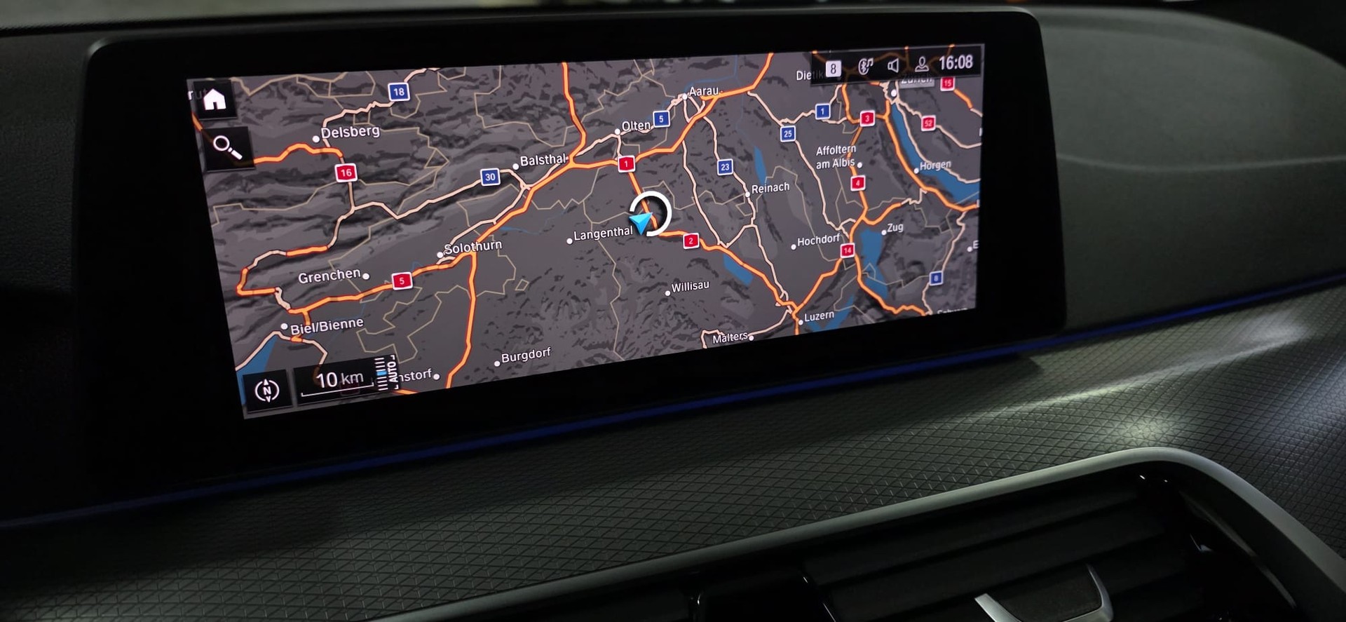 BMW 530e xDrive M-Sport Steptronic-image-23