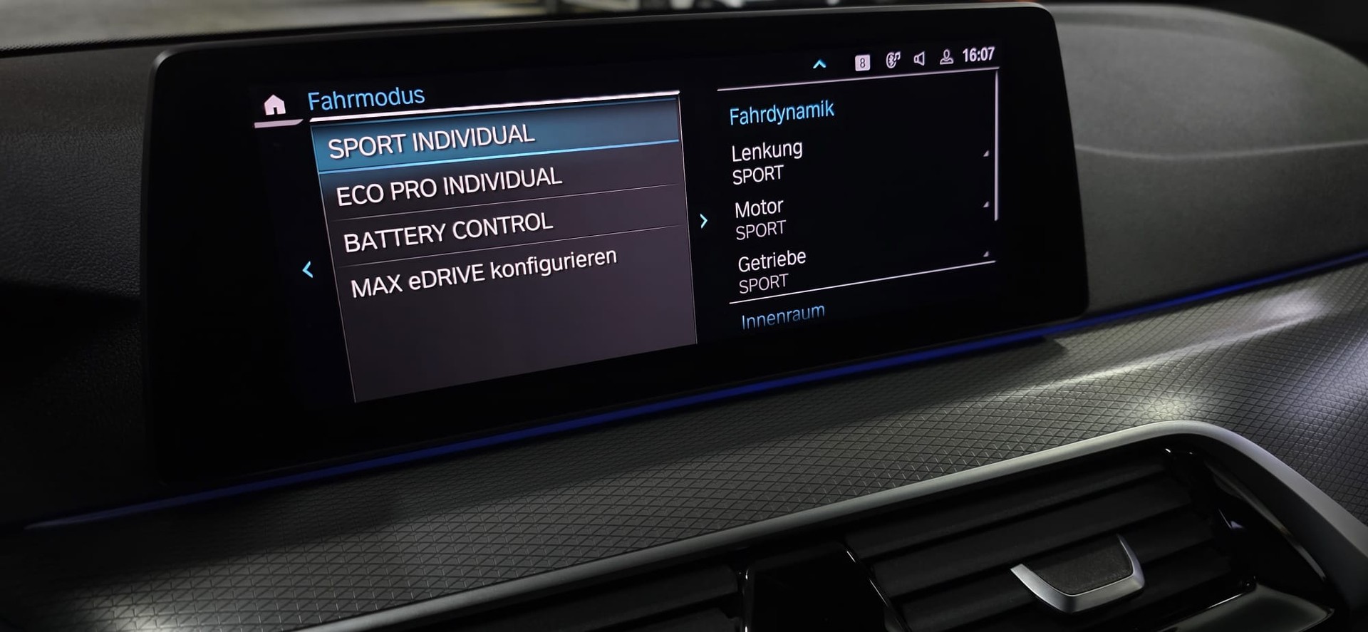 BMW 530e xDrive M-Sport Steptronic-image-25