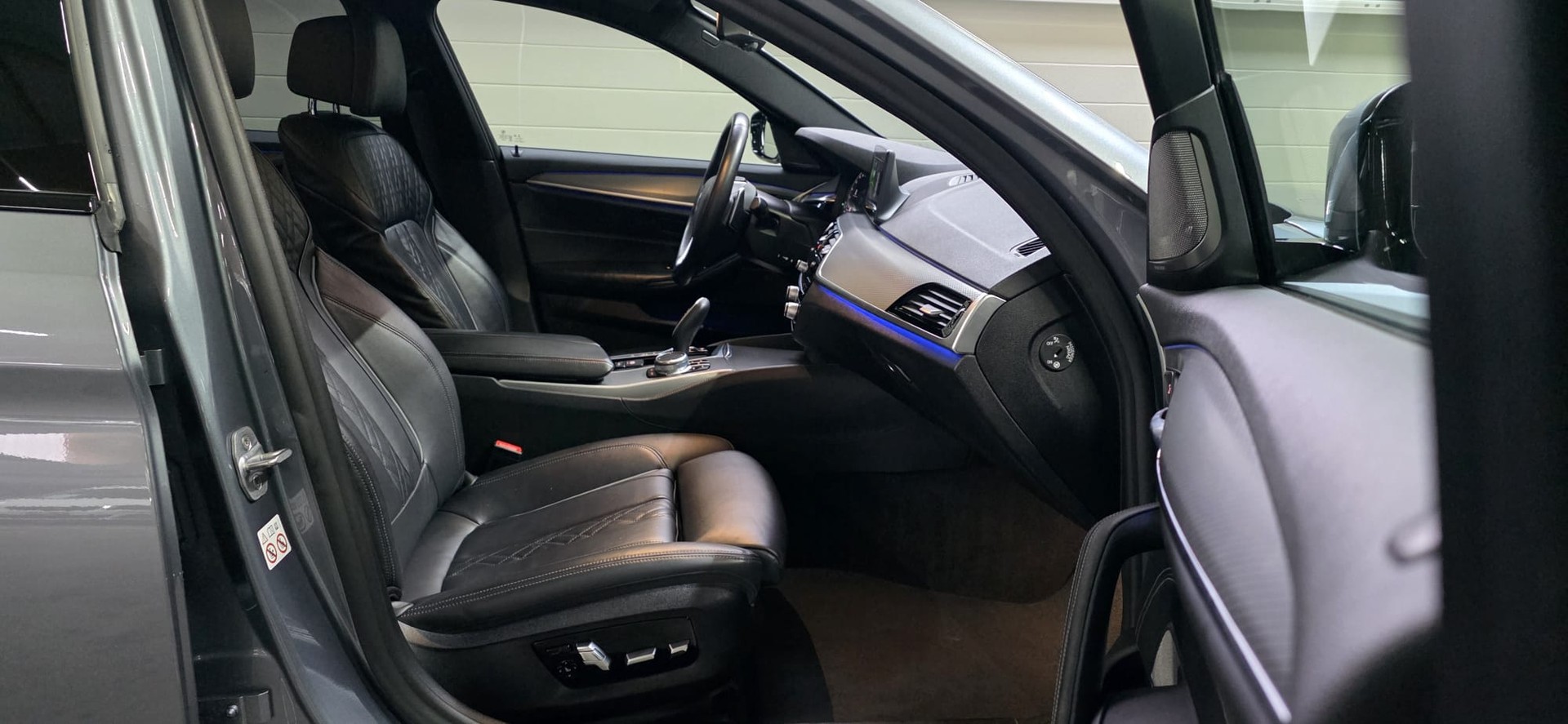 BMW 530e xDrive M-Sport Steptronic-image-26