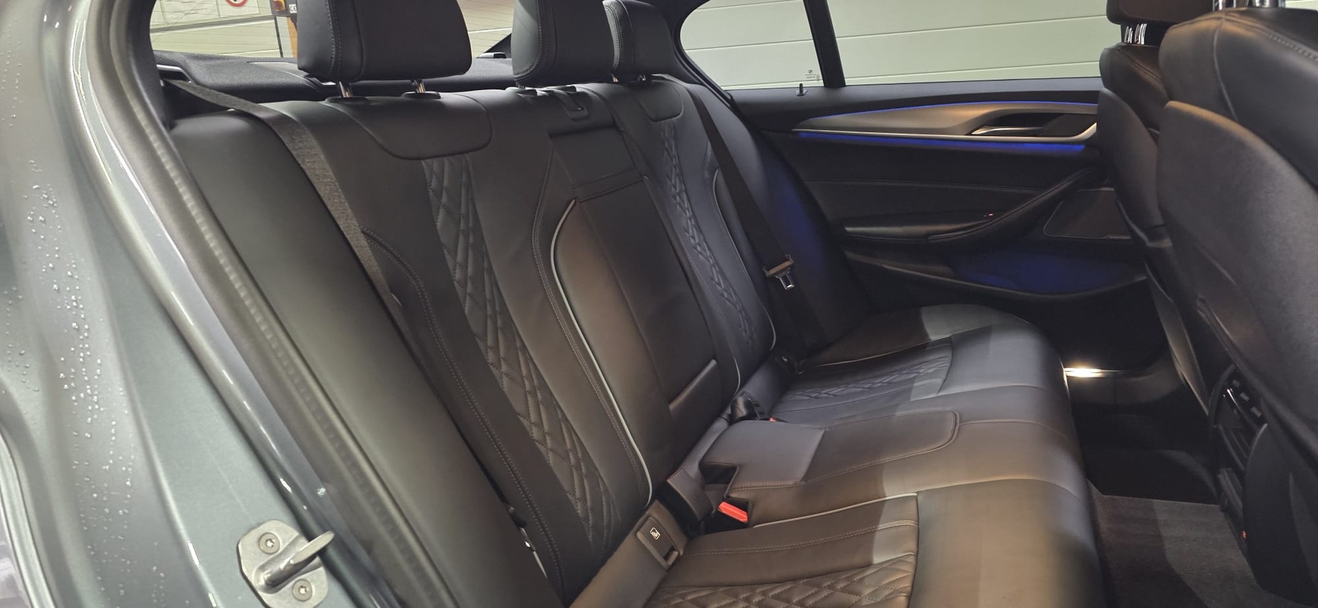 BMW 530e xDrive M-Sport Steptronic-image-29