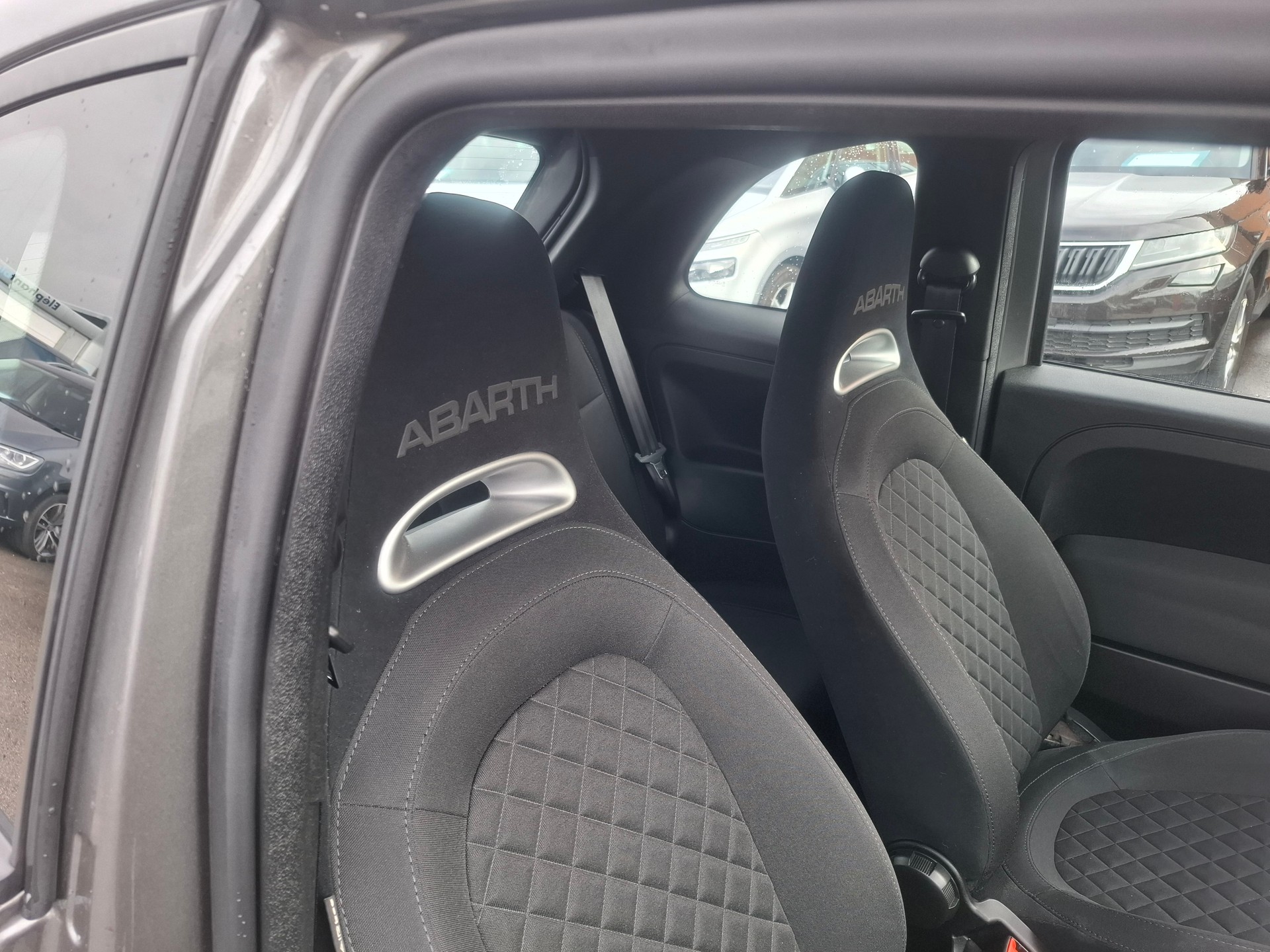 FIAT 595 1.4 16V Turbo Abarth - 70 Anniversario-image-10