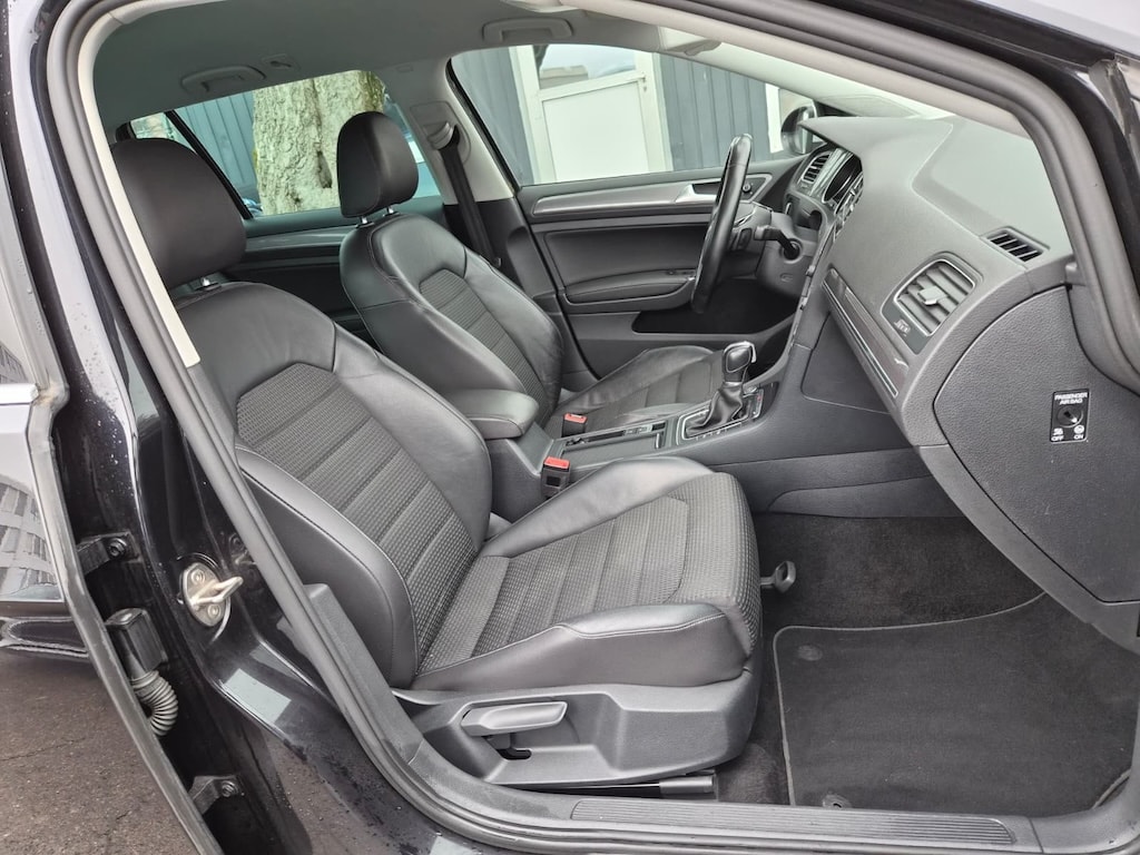VW Golf 2.0 TDI Alltrack 4Motion-image-10