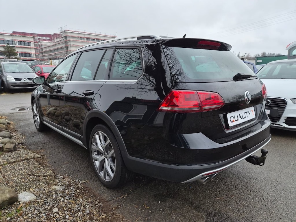 VW Golf 2.0 TDI Alltrack 4Motion-image-3