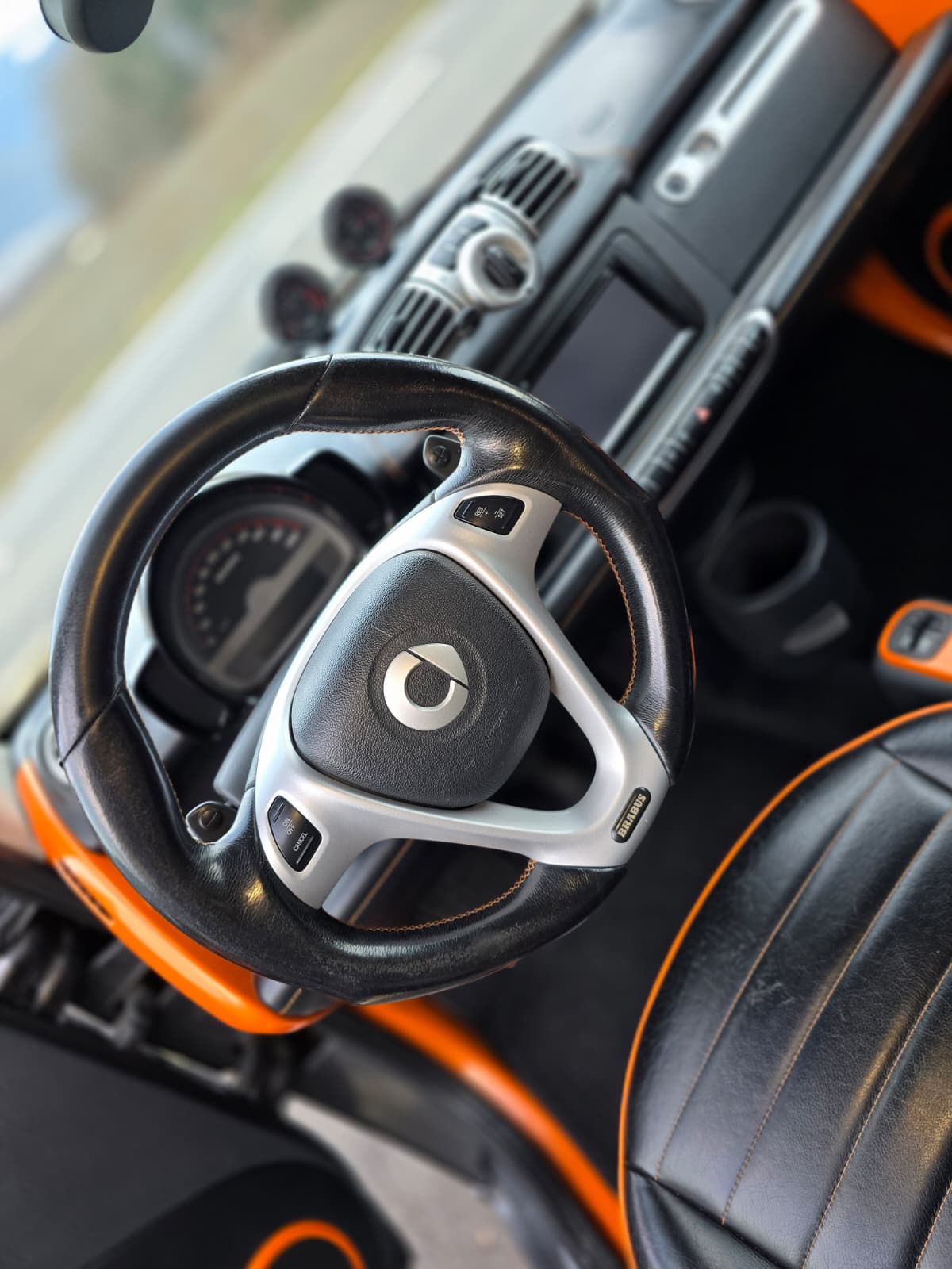 SMART fortwo Brabus Xclusive softouch-image-10