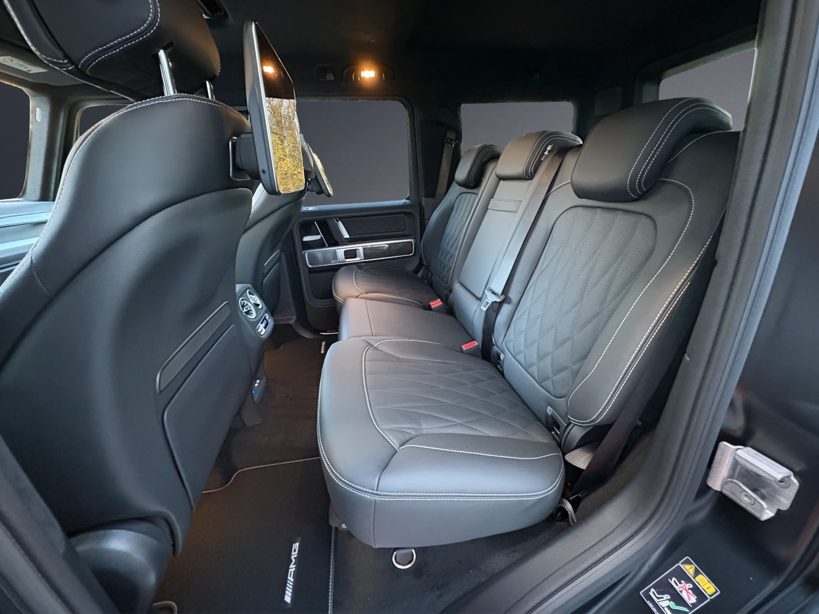 MERCEDES-BENZ G 63 AMG 9G-Tronic-image-14