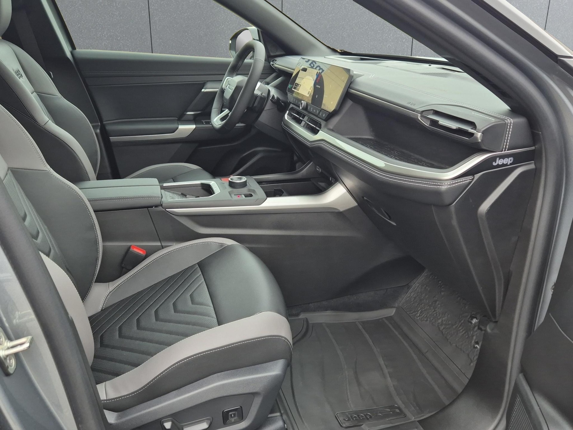 JEEP Compass 1.2 MHEV First Edition-image-15