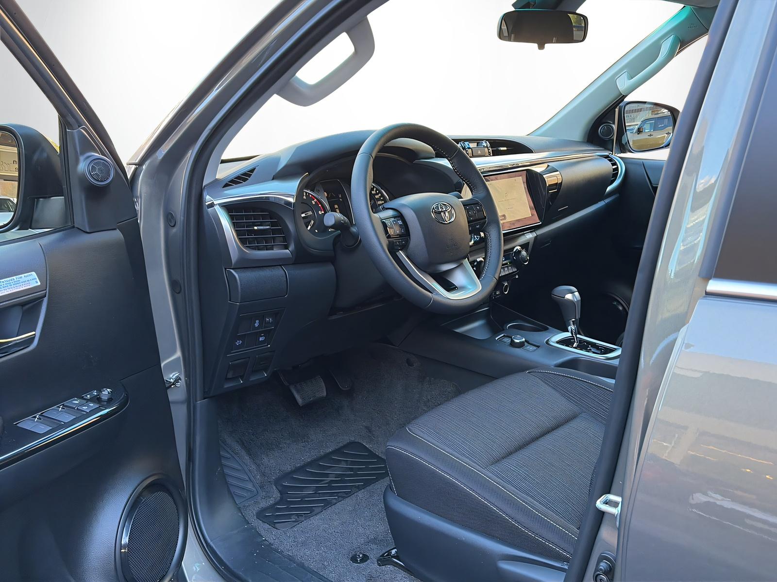 TOYOTA Hilux Double Cab.-Pick-up 2.8 D-4D MHEV 204 Style-image-6