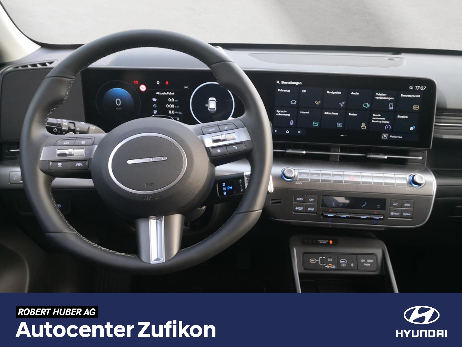 HYUNDAI Kona EV 65.4 kWh Amplia-image-7