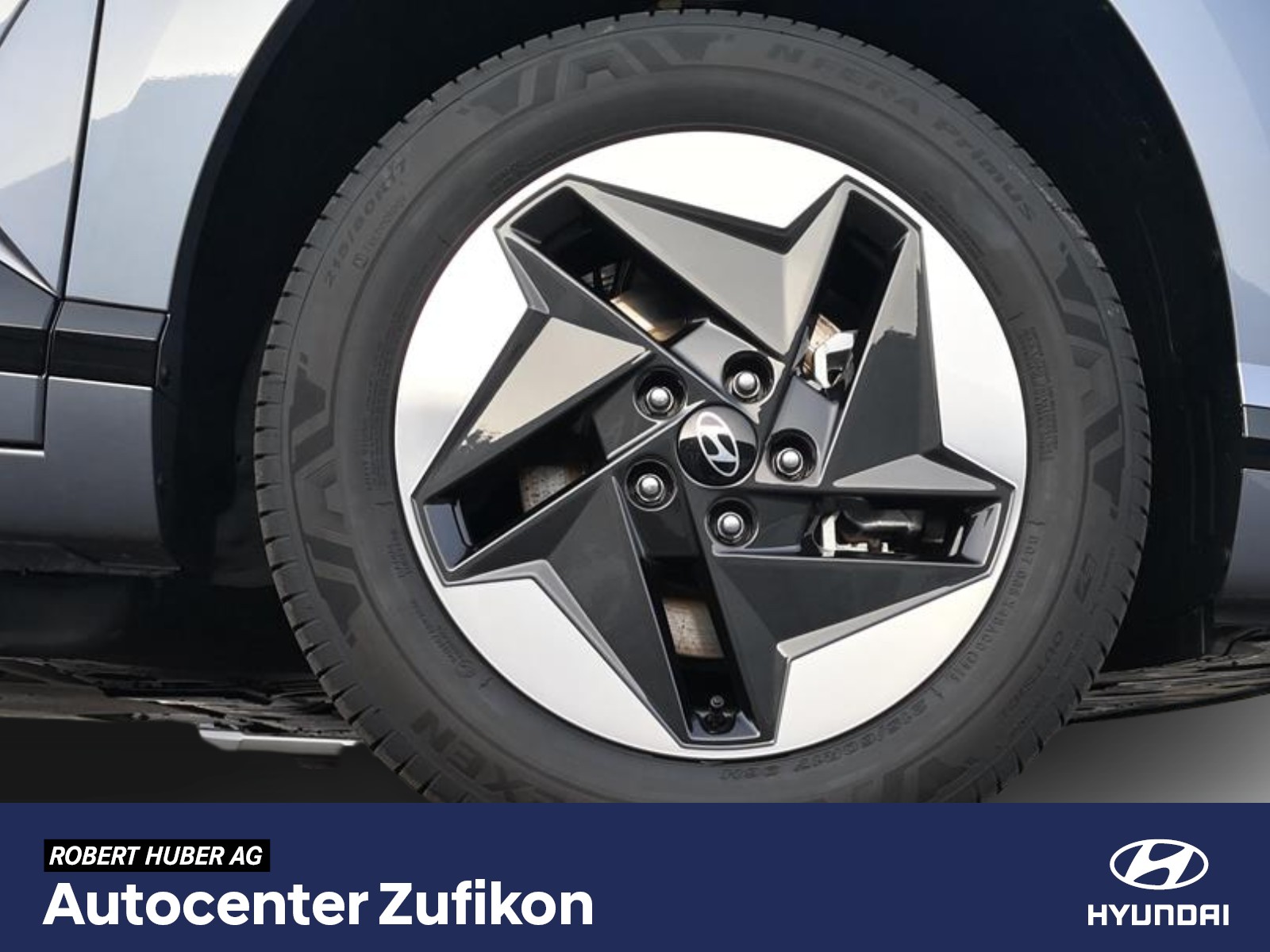 HYUNDAI Kona EV 65.4 kWh Amplia-image-11