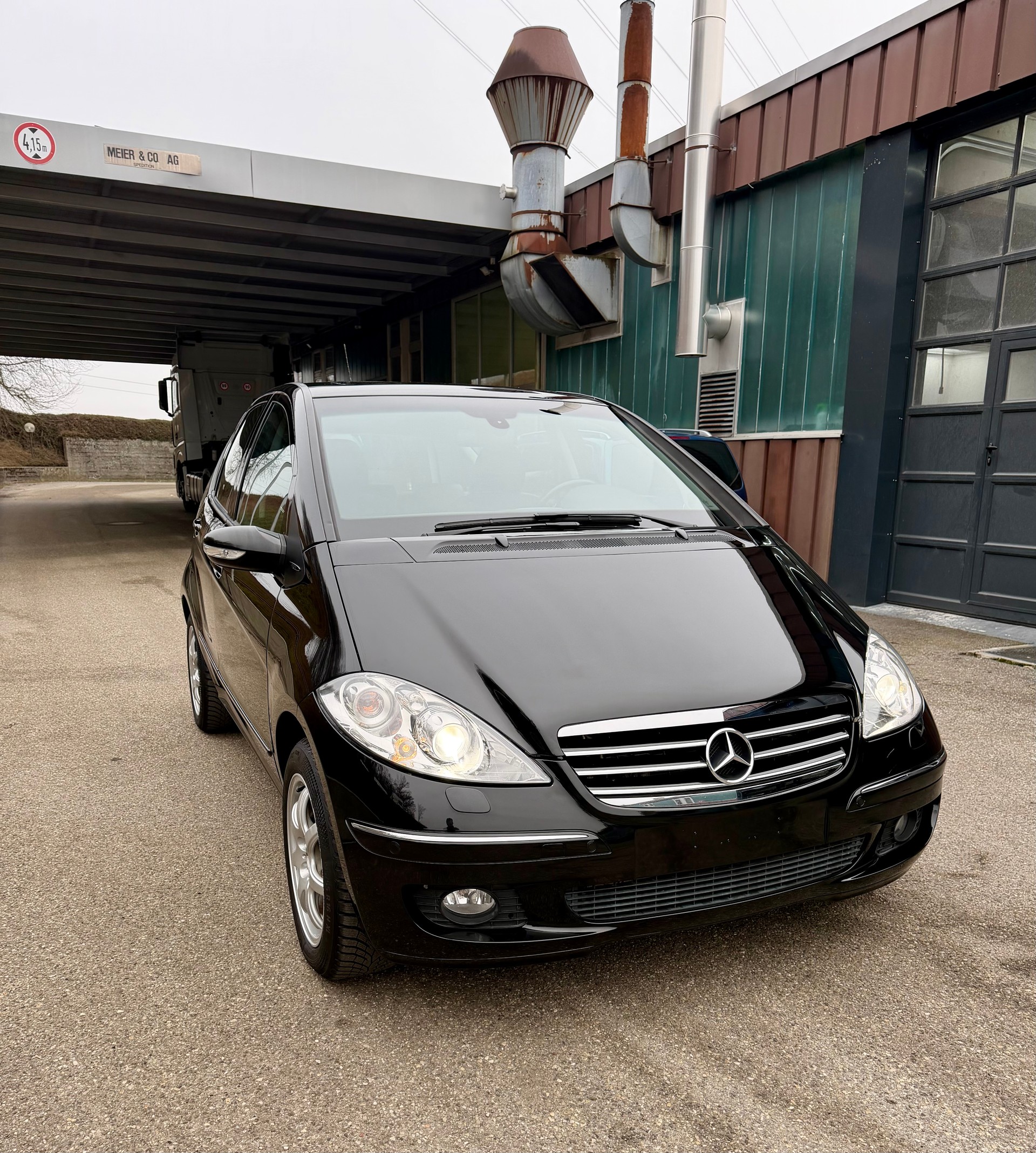 MERCEDES-BENZ A 200 T Avantgarde-image-7