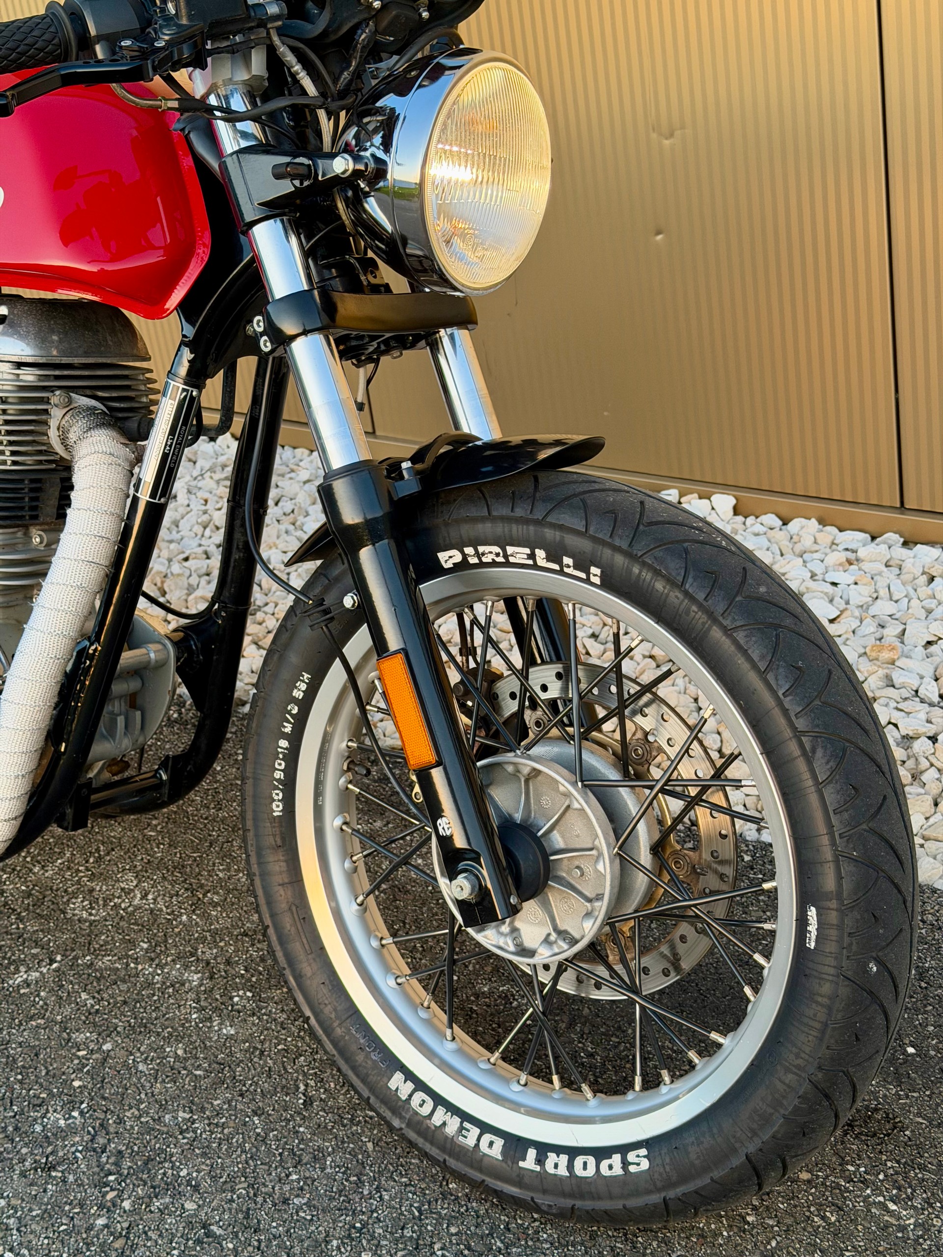 ROYAL ENFIELD Continental GT 535-showroom-element-1