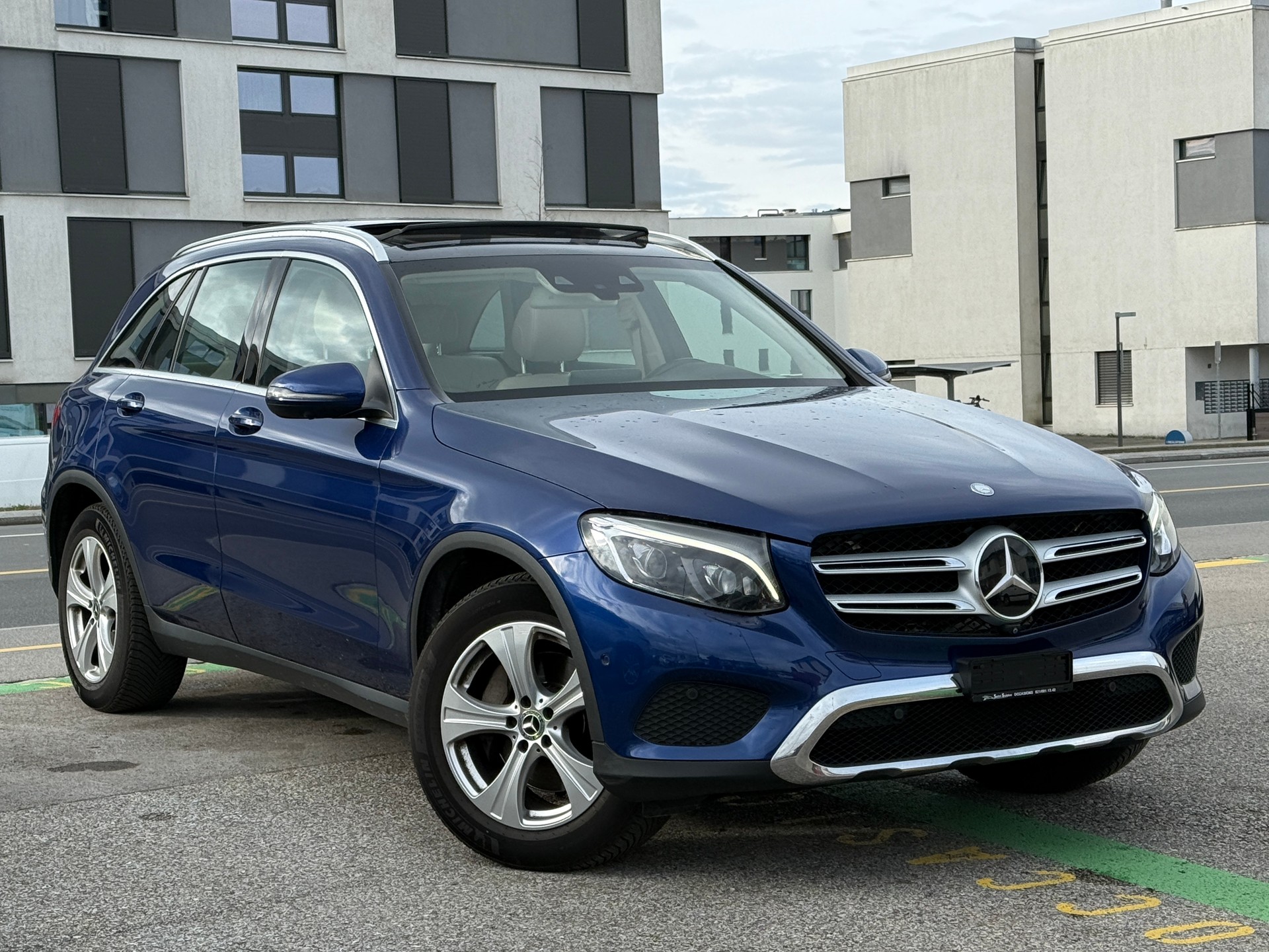 MERCEDES-BENZ GLC 250 d Exclusive 4Matic 9G-Tronic - Véhicule Suisse de 1ère Main - NOUVELLE EXPERTISE / NEU MFK : 27.04.2026-image-1