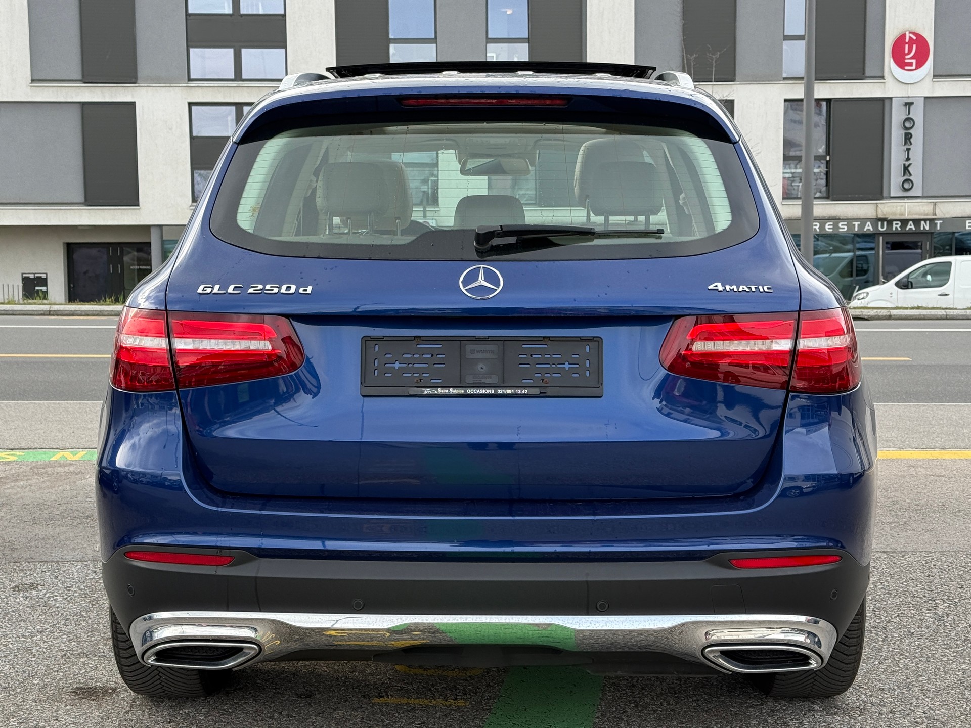 MERCEDES-BENZ GLC 250 d Exclusive 4Matic 9G-Tronic - Véhicule Suisse de 1ère Main - NOUVELLE EXPERTISE / NEU MFK : 27.04.2026-image-5