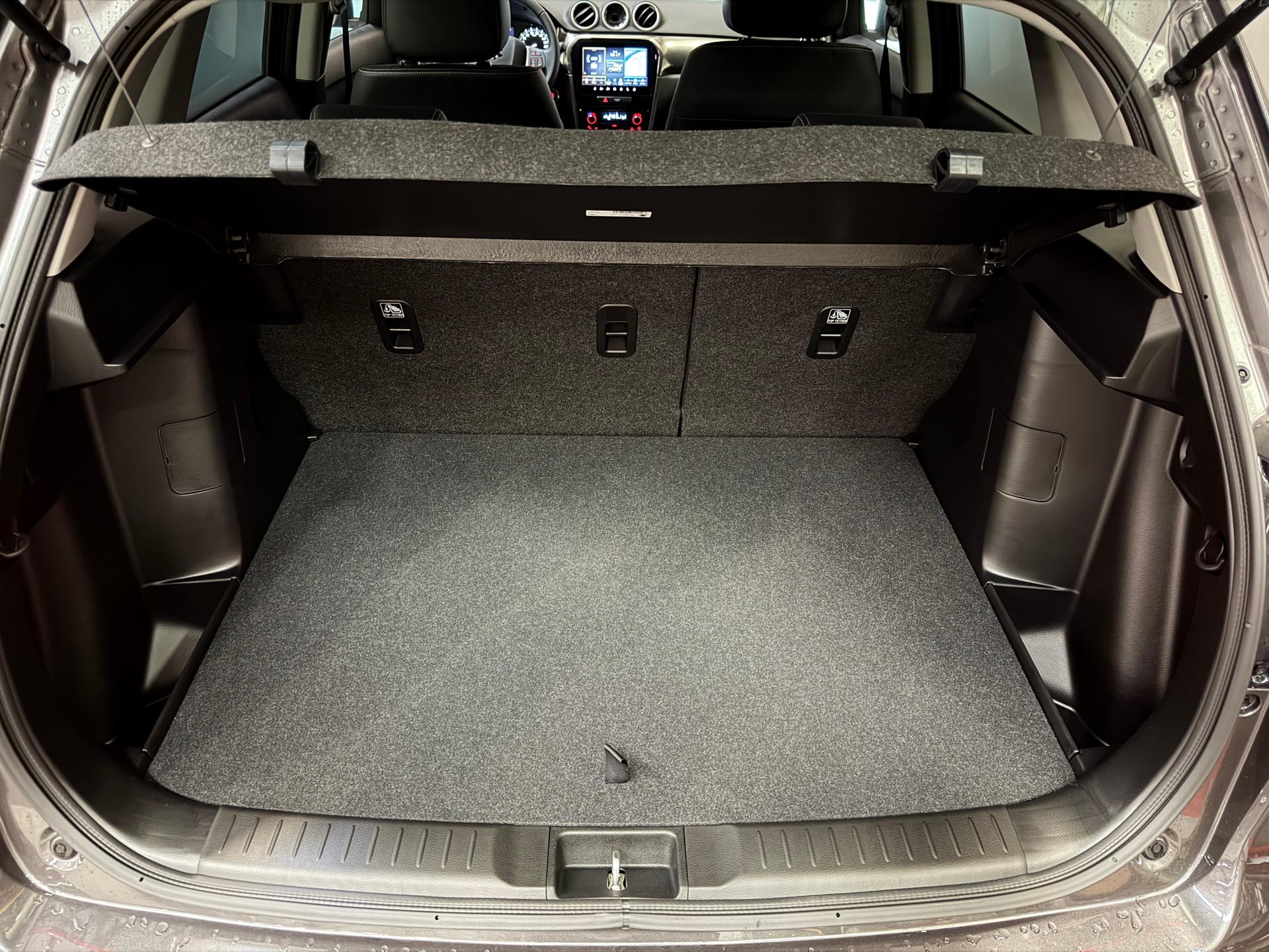 SUZUKI Vitara 1.4 Boosterjet Compact Top 4x4 Hybrid Automatic-image-10