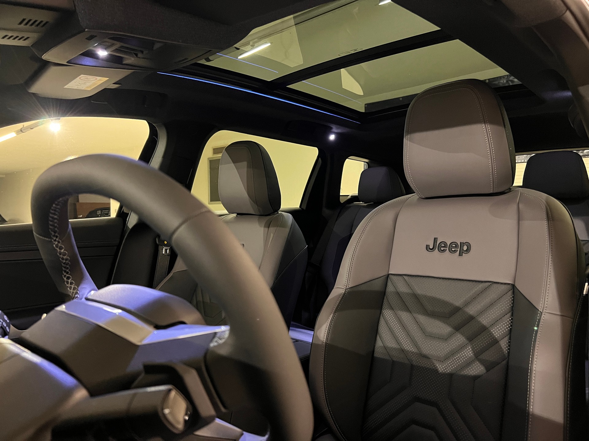 JEEP Compass 1.2 T e-Hybrid First Edition-image-10