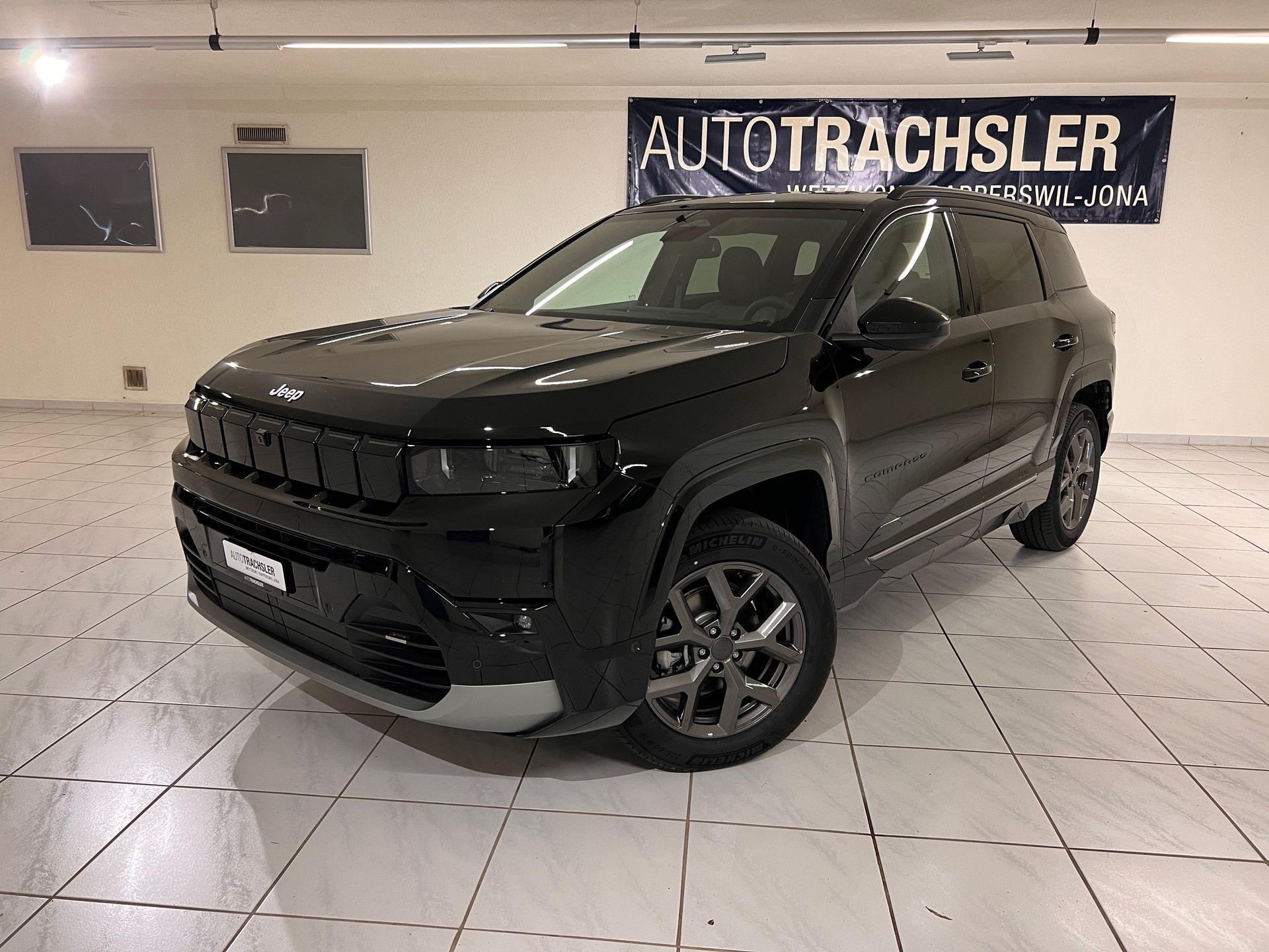 JEEP Compass 1.2 T e-Hybrid First Edition-image-0