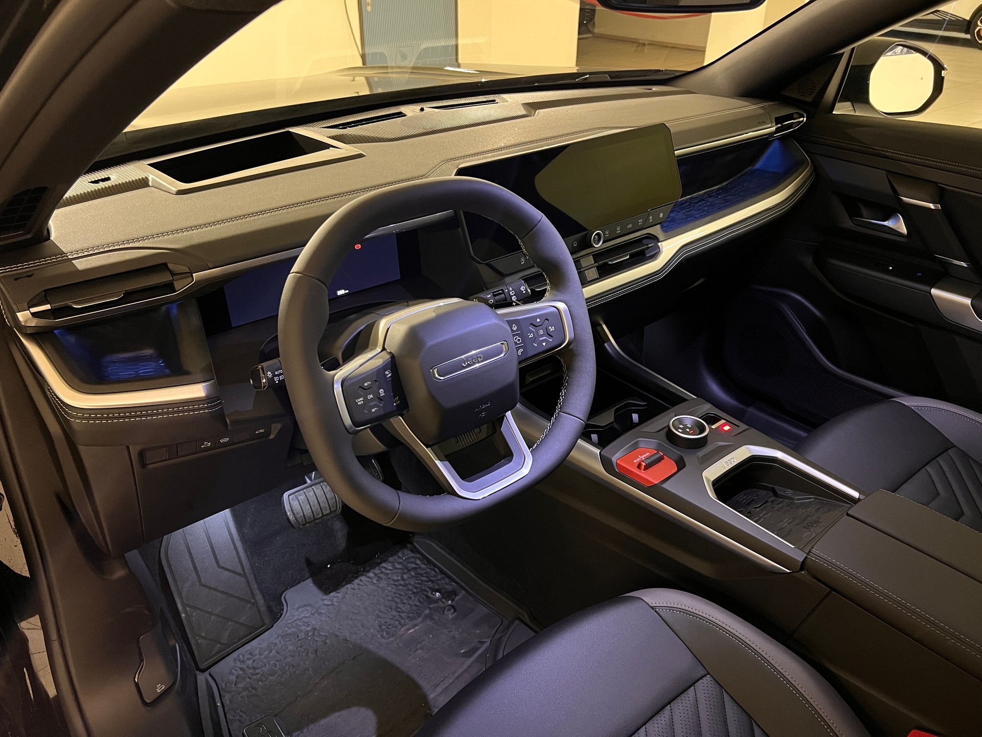JEEP Compass 1.2 T e-Hybrid First Edition-image-9