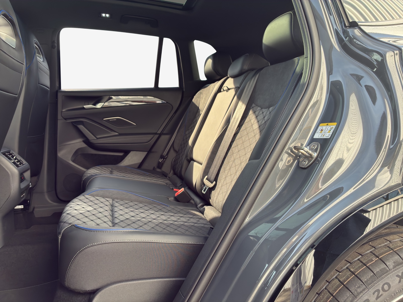 VW Tiguan 2.0 TSI United DSG 4Motion-image-11