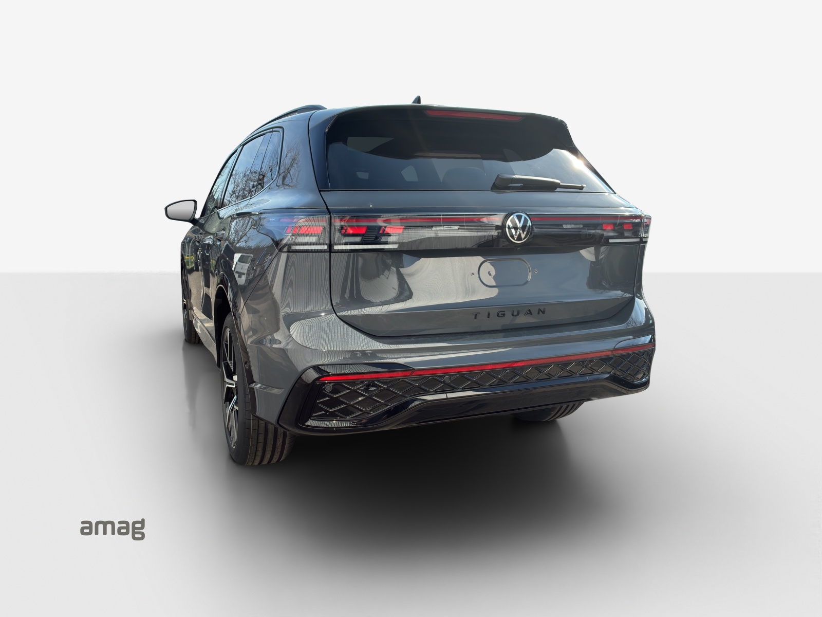 VW Tiguan 2.0 TSI United DSG 4Motion-image-2