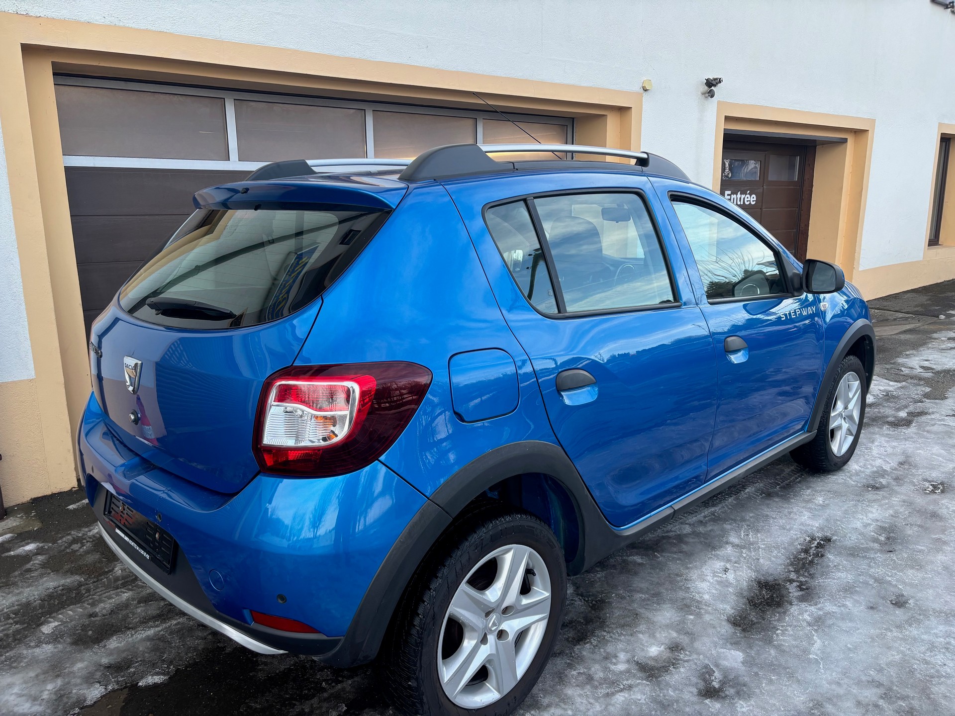 DACIA Sandero Tce 90 Ambiance Automatic-image-1