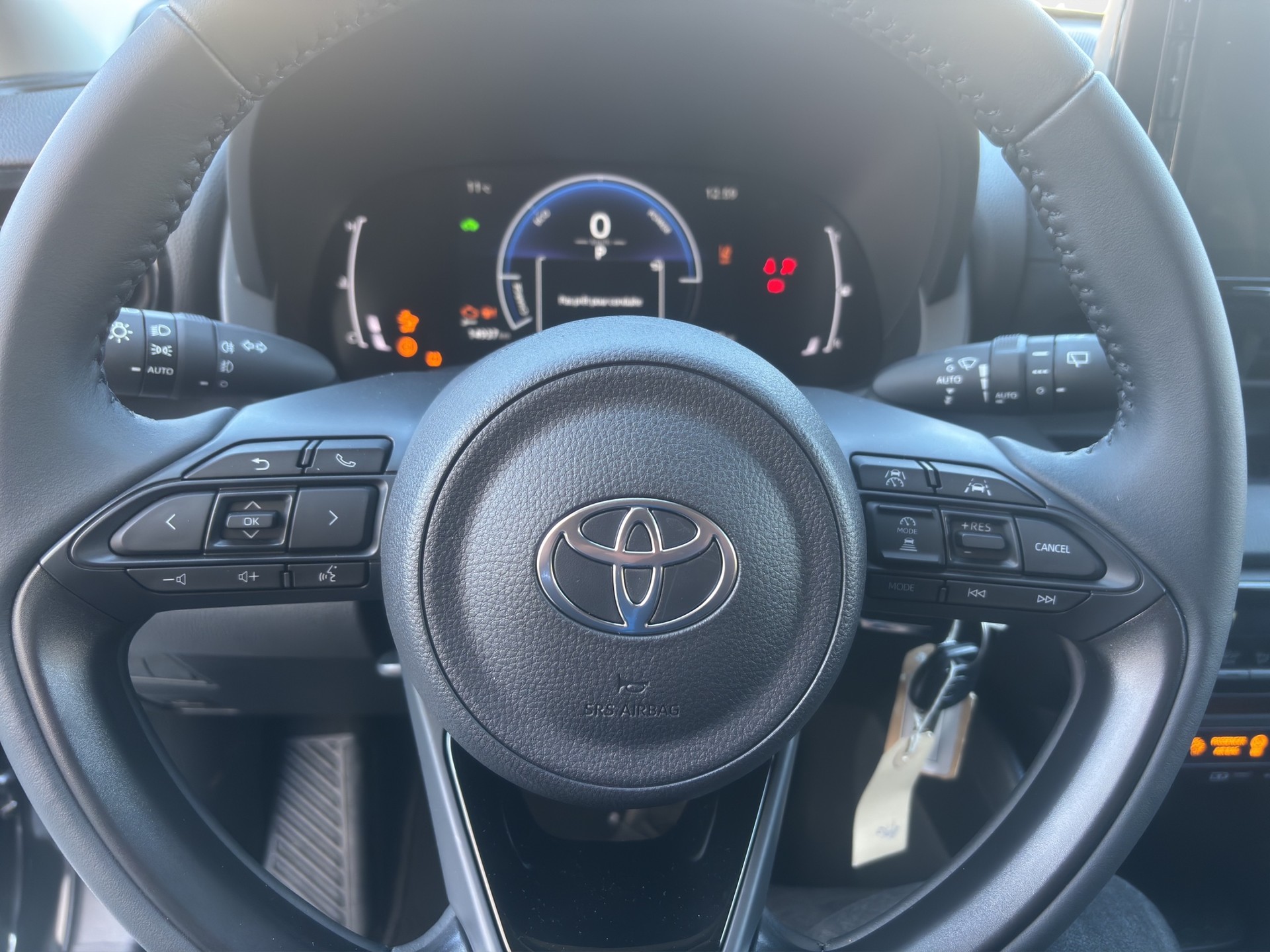 TOYOTA Yaris 1.5 VVT-i HSD Trend-image-9