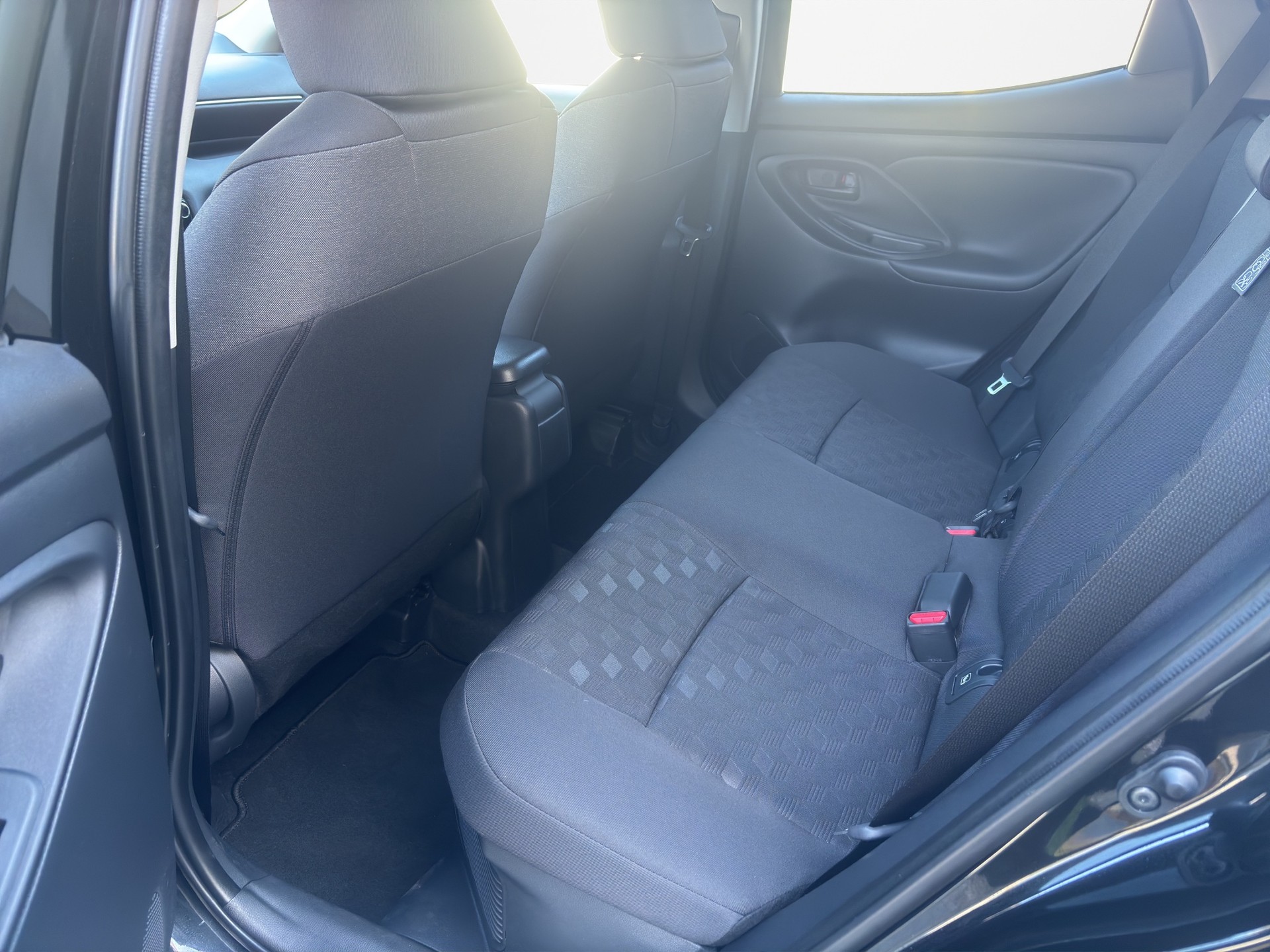 TOYOTA Yaris 1.5 VVT-i HSD Trend-image-10
