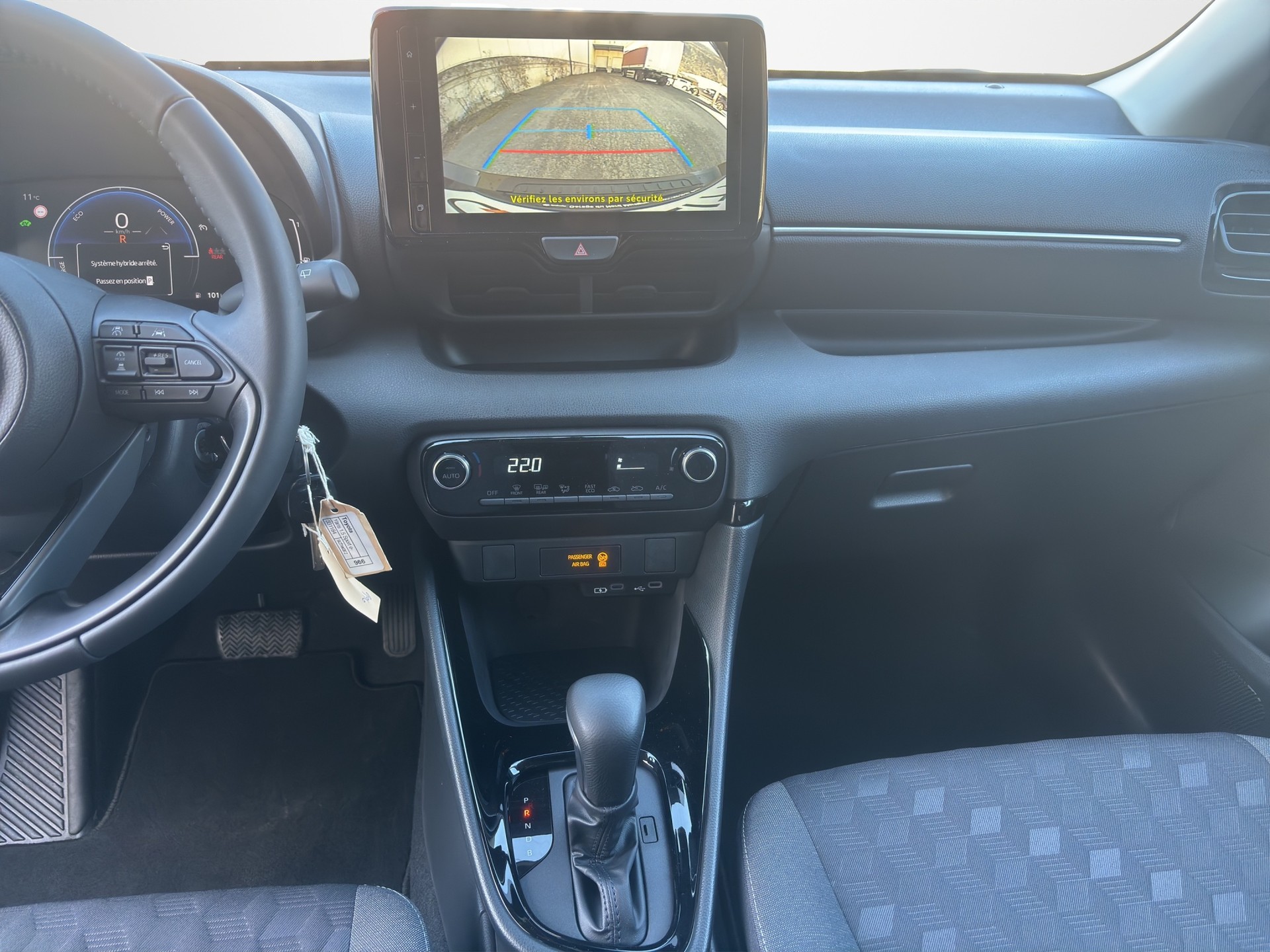 TOYOTA Yaris 1.5 VVT-i HSD Trend-image-12