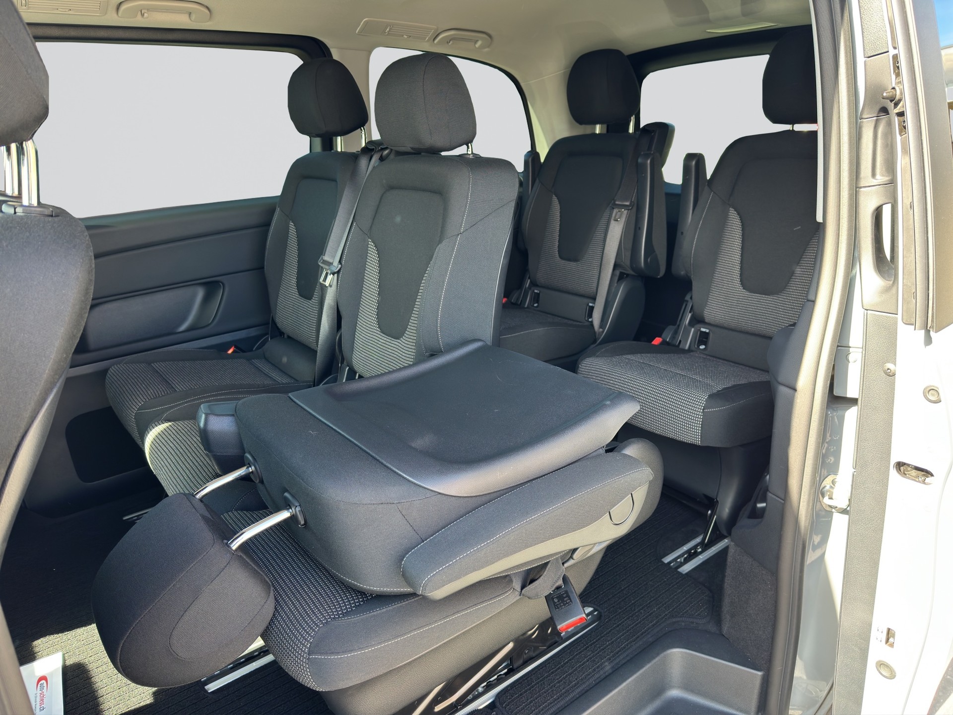 MERCEDES-BENZ V220d 9G Tronic 7Pl. Kompakt-image-7