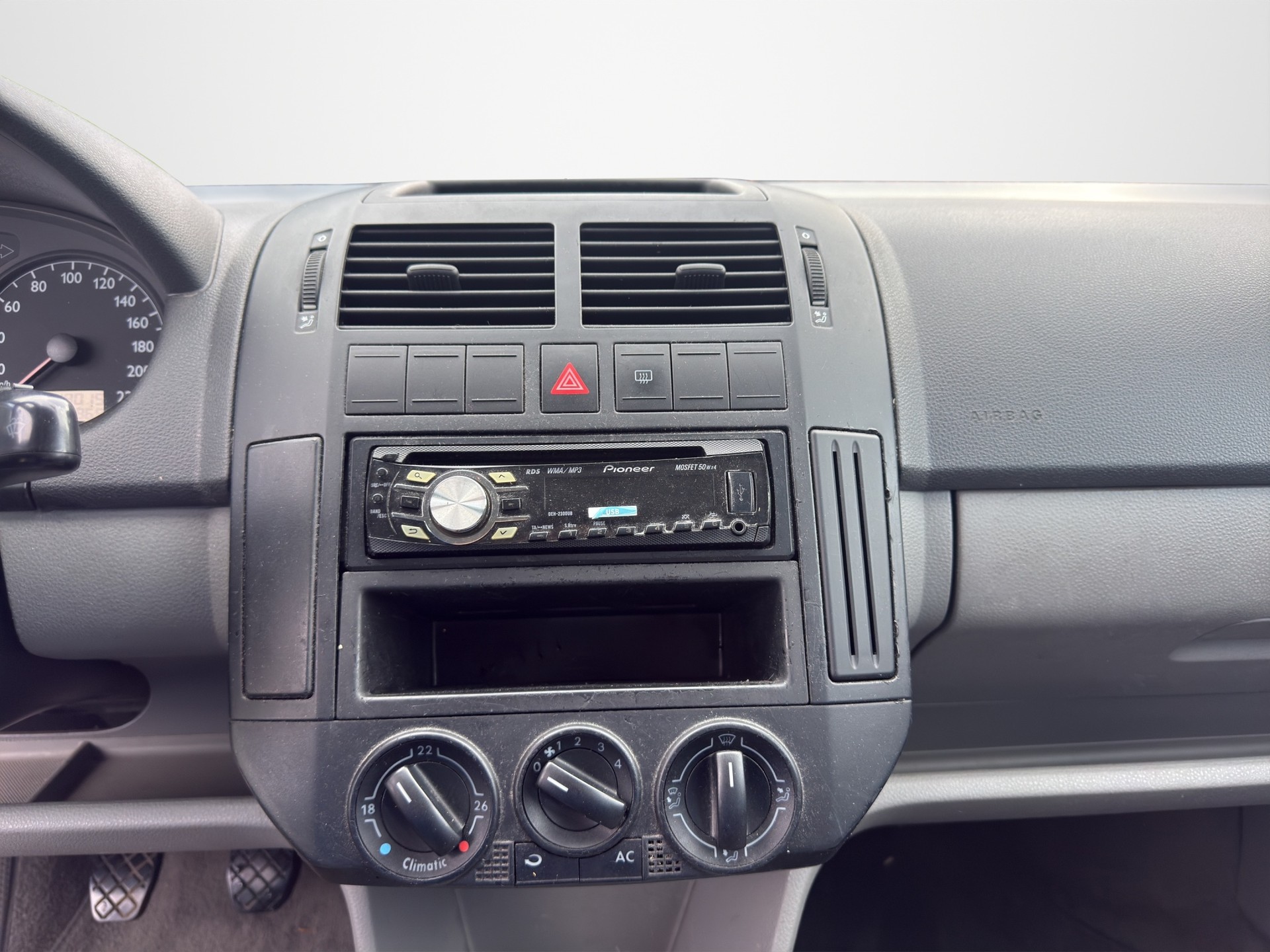 VW Polo 1.4 16V-image-13