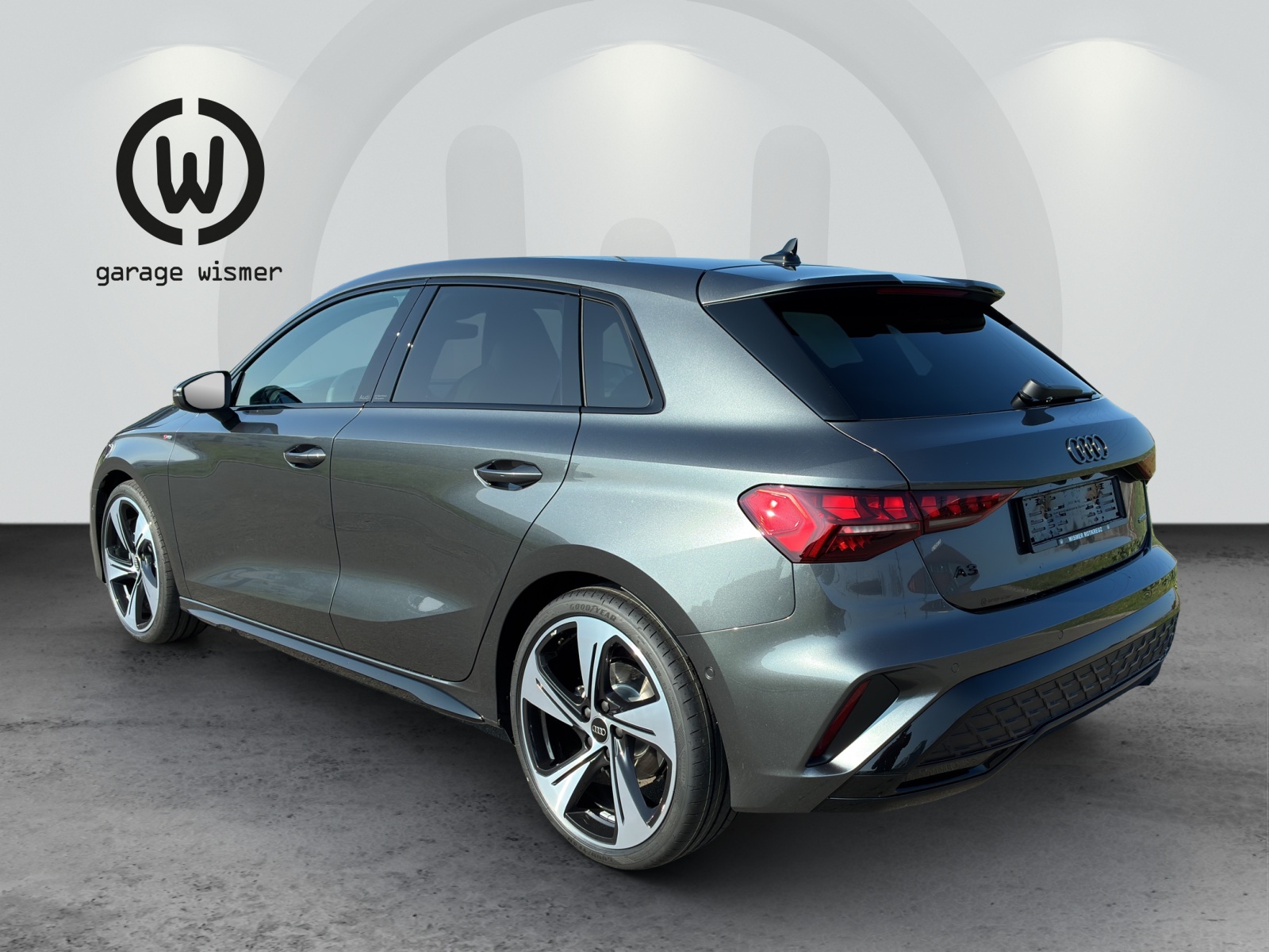 AUDI A3 Sportback TFSI 150 kW quattro S line S tronic-image-2