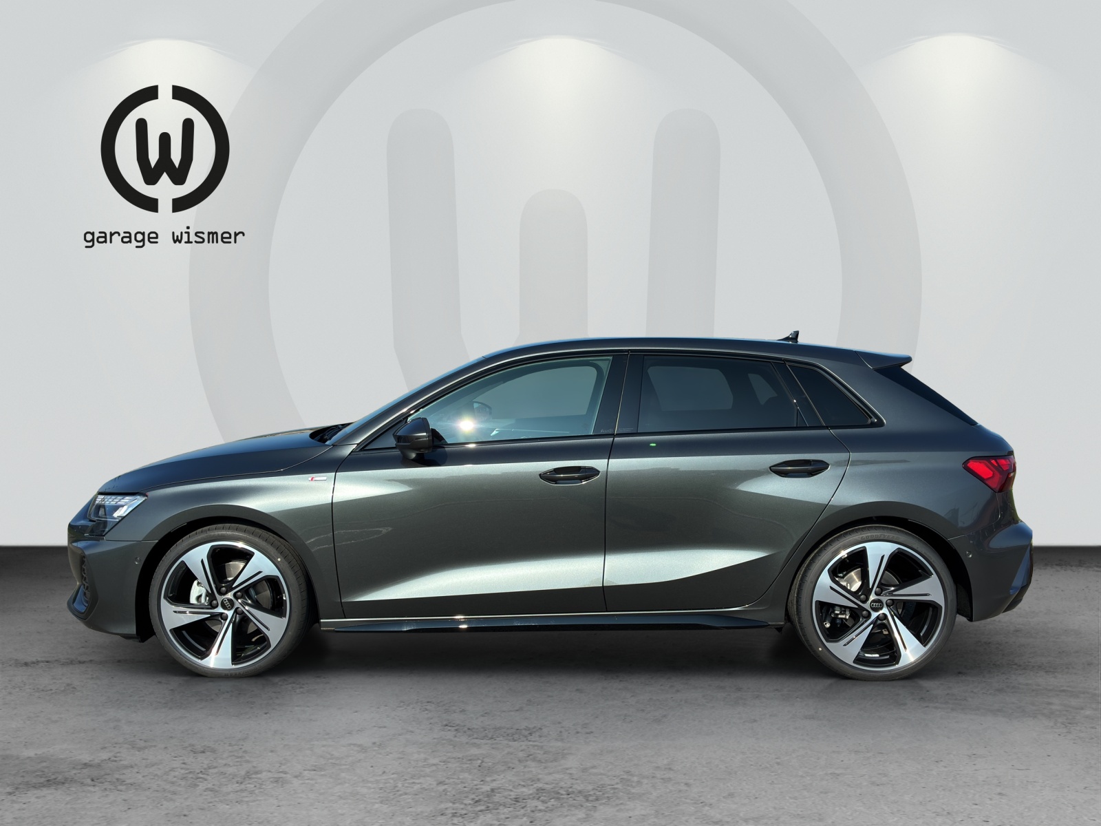 AUDI A3 Sportback TFSI 150 kW quattro S line S tronic-image-1