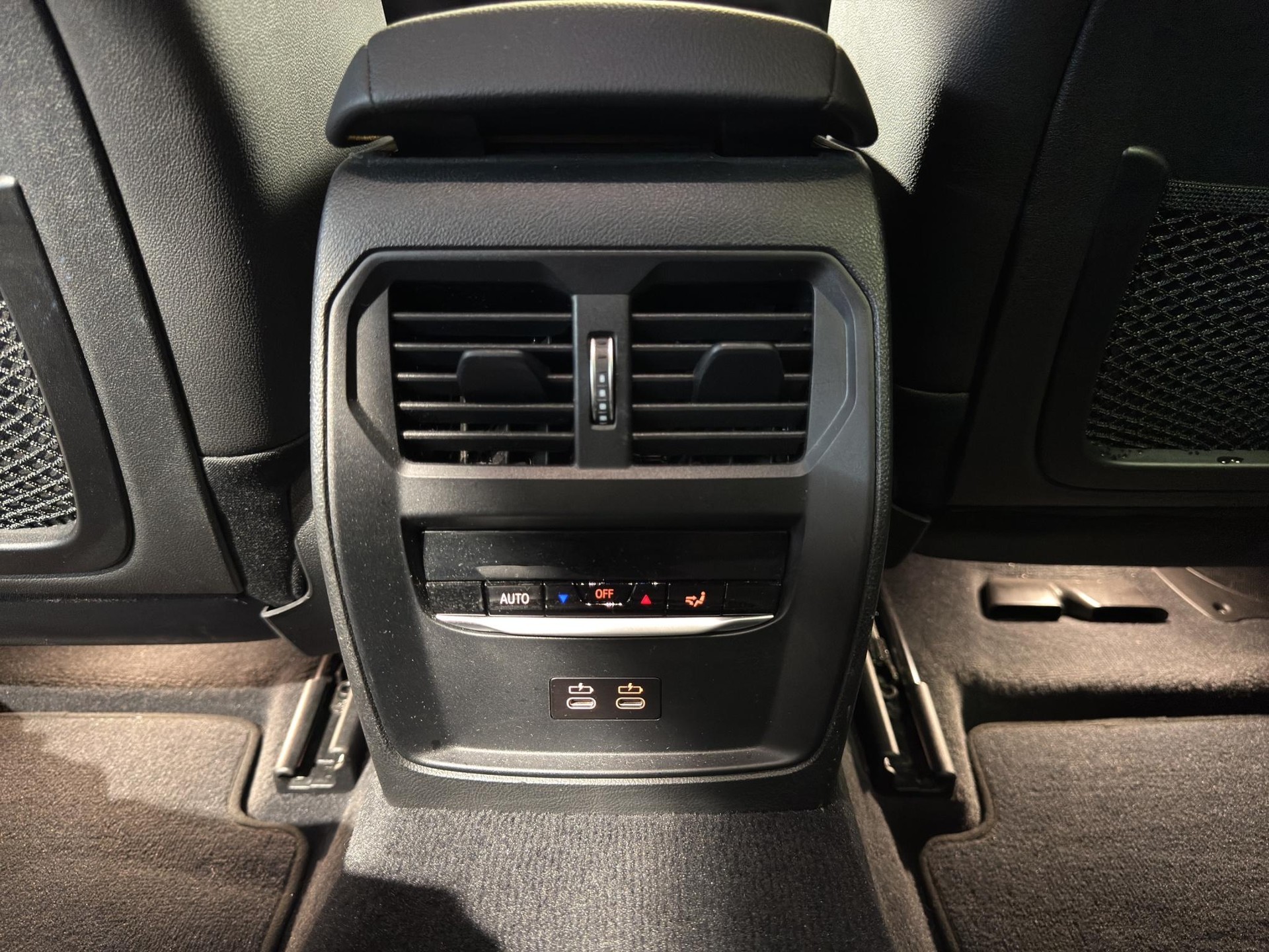 BMW M340d xDrive Touring M Sport-image-9