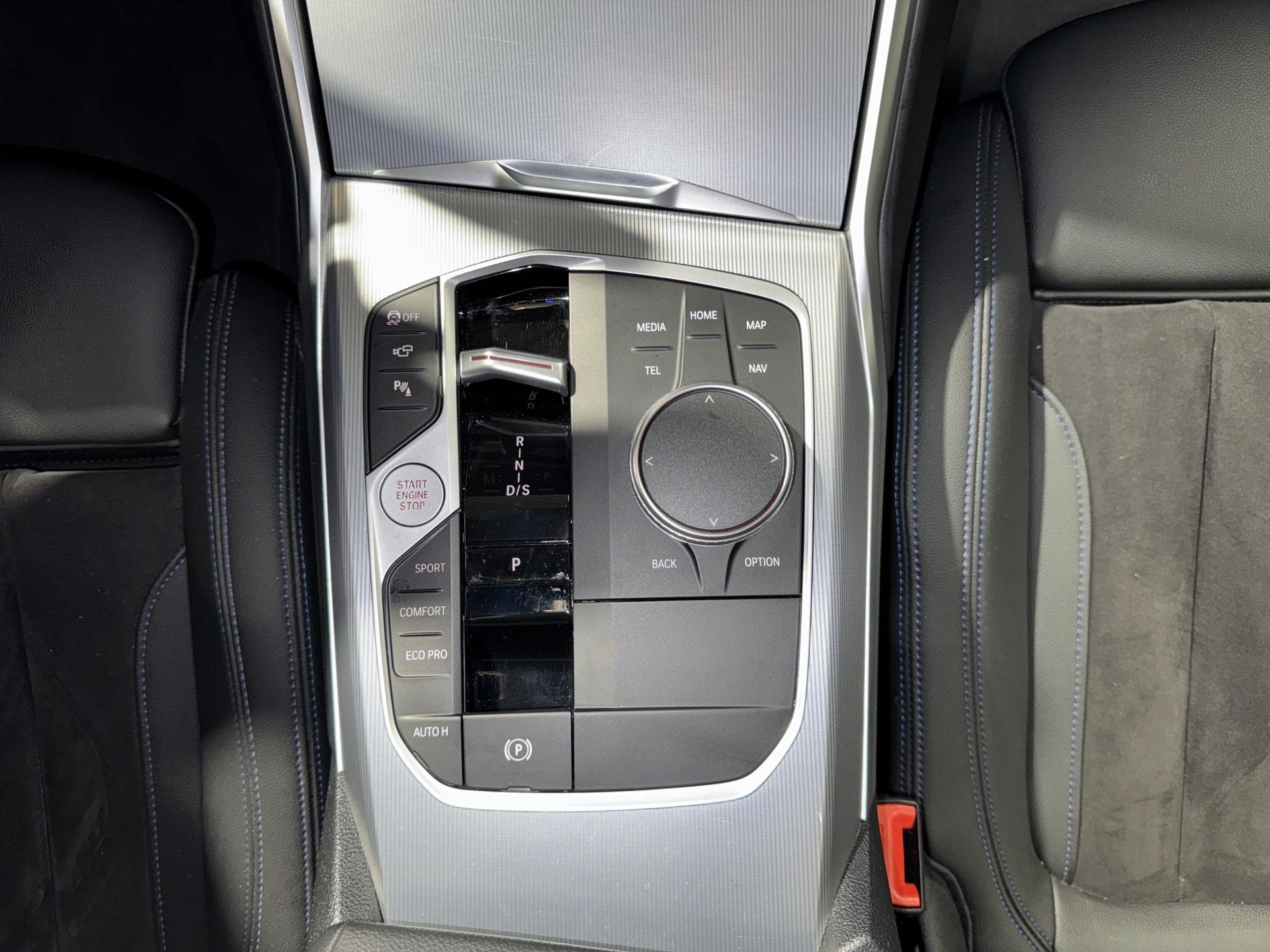 BMW M340d xDrive Touring M Sport-image-10
