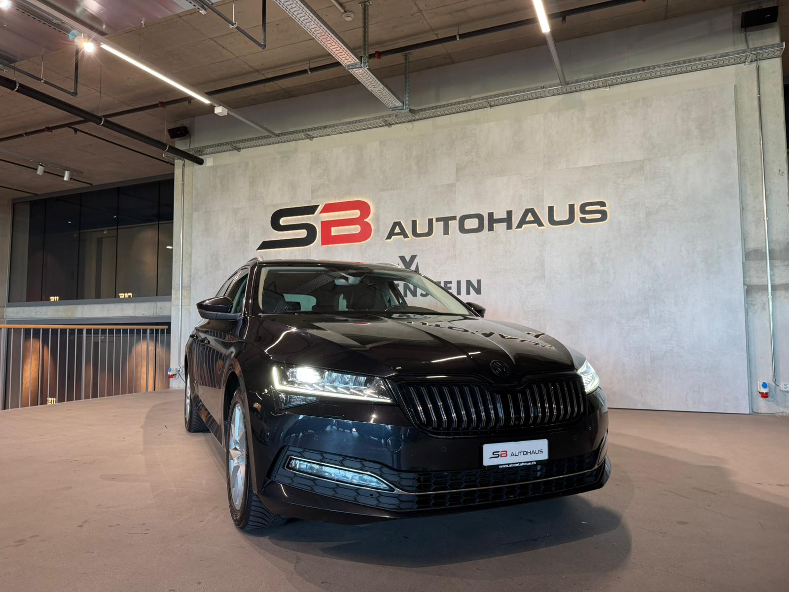 SKODA Superb Combi 2.0 TDi Ambition 4x4 DSG-image-4