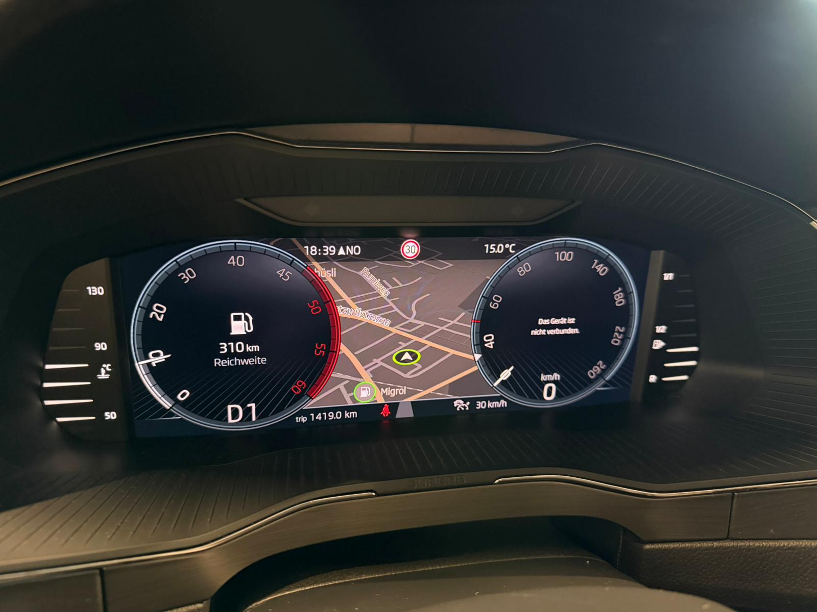 SKODA Superb Combi 2.0 TDi Ambition 4x4 DSG-image-23