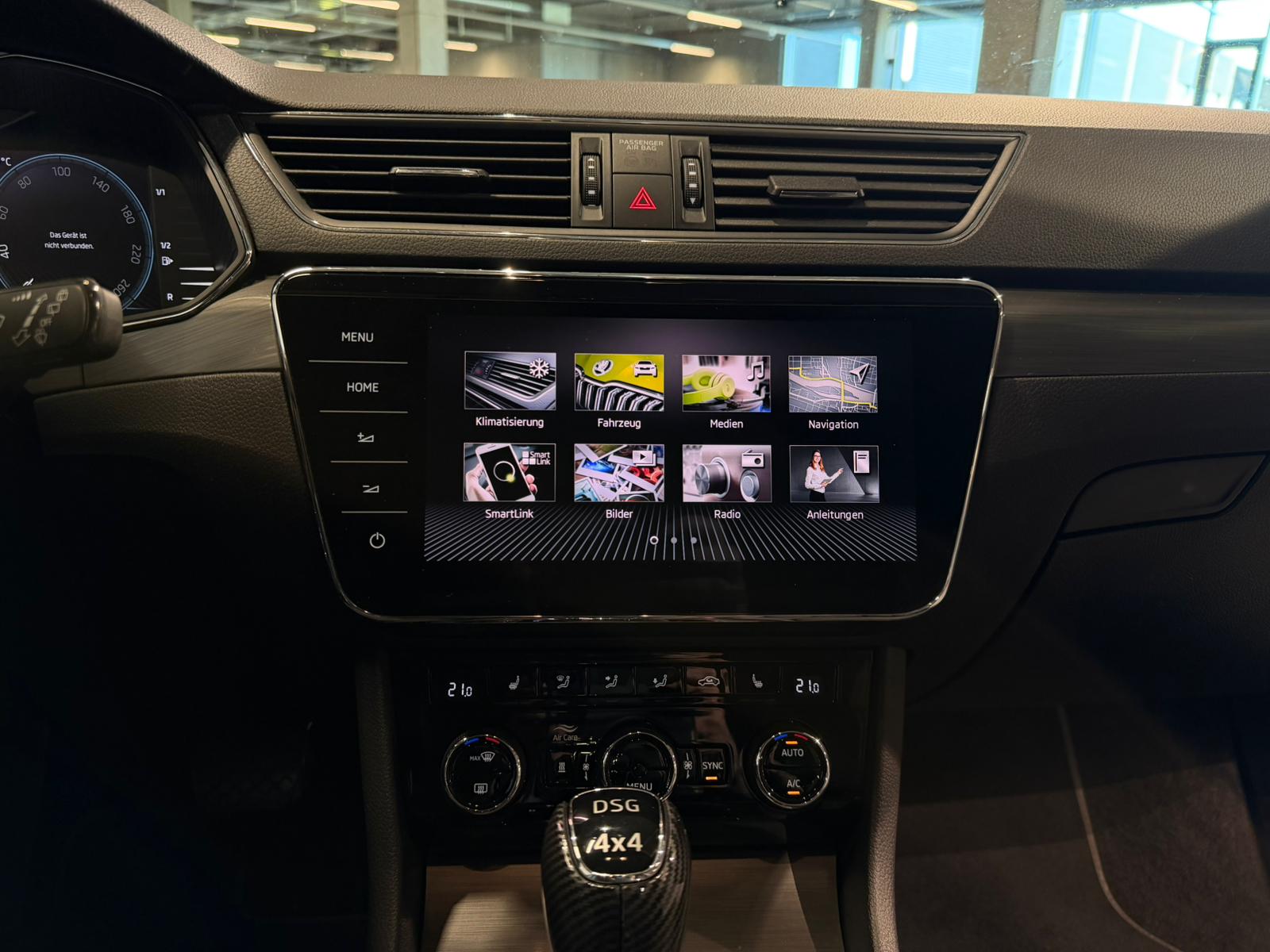 SKODA Superb Combi 2.0 TDi Ambition 4x4 DSG-image-20