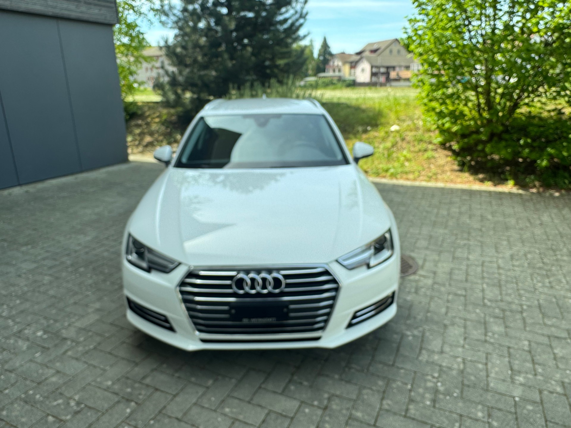 AUDI A4 Avant 2.0 TDI S-tronic-image-1