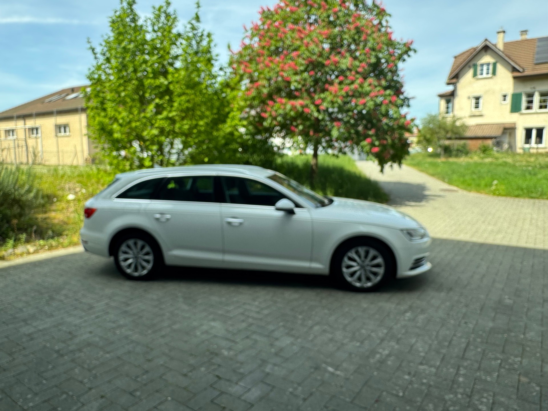 AUDI A4 Avant 2.0 TDI S-tronic-image-7