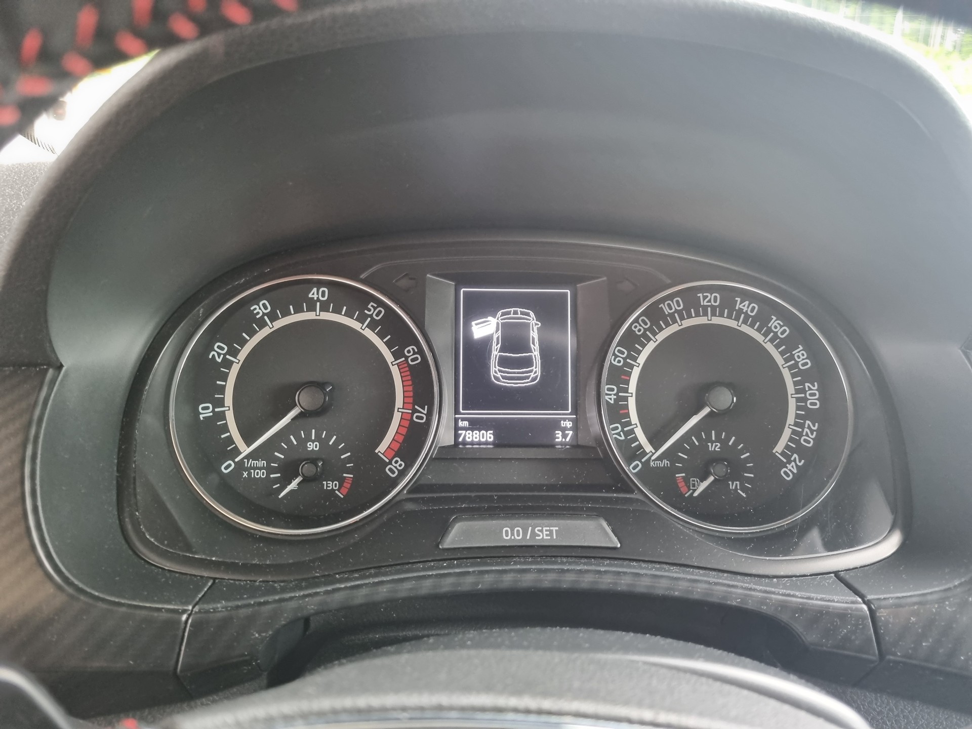 SKODA Fabia 1.0 TSI Monte Carlo DSG-image-9